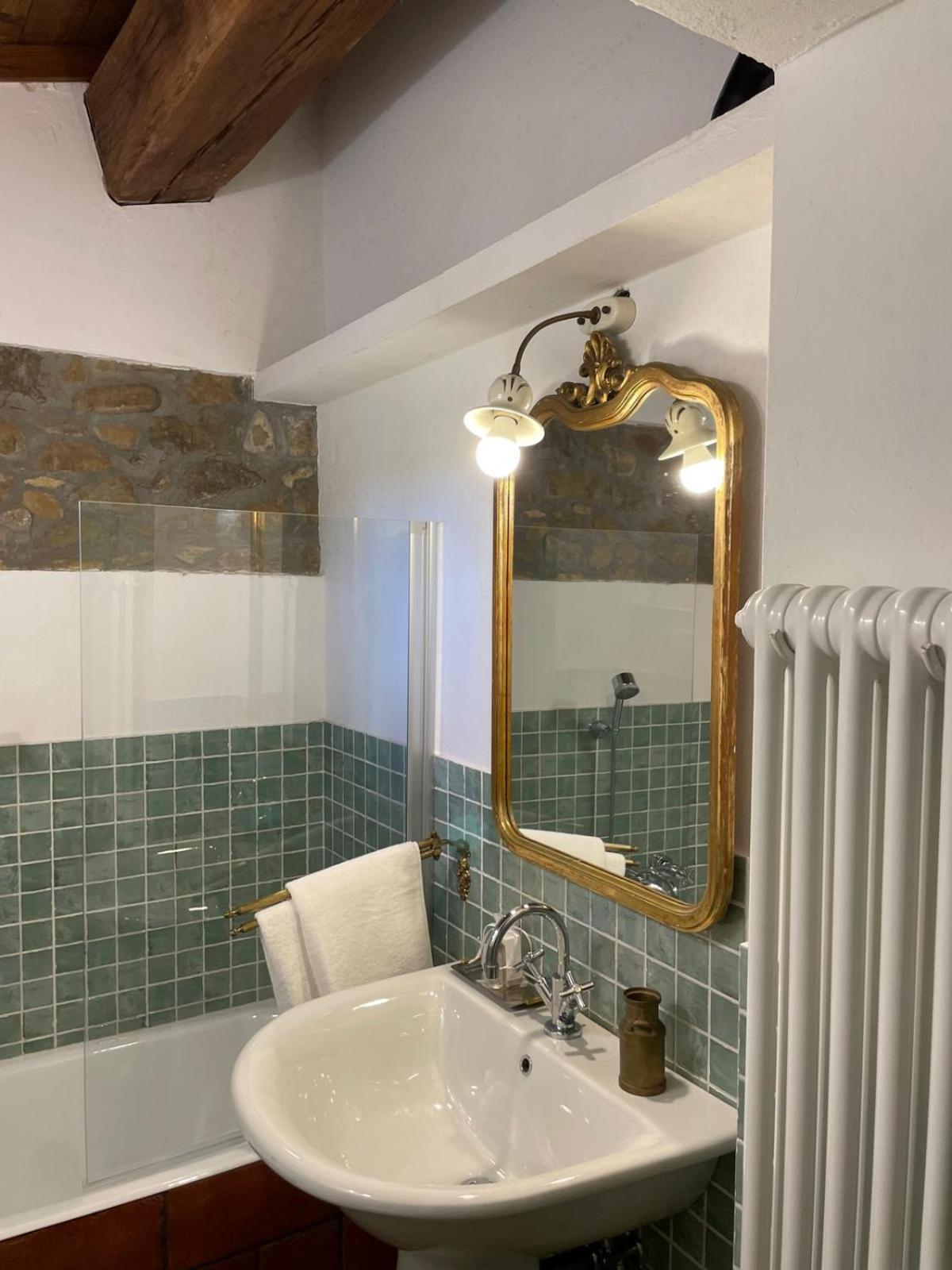 Double Room with Private Bathroom photo 2