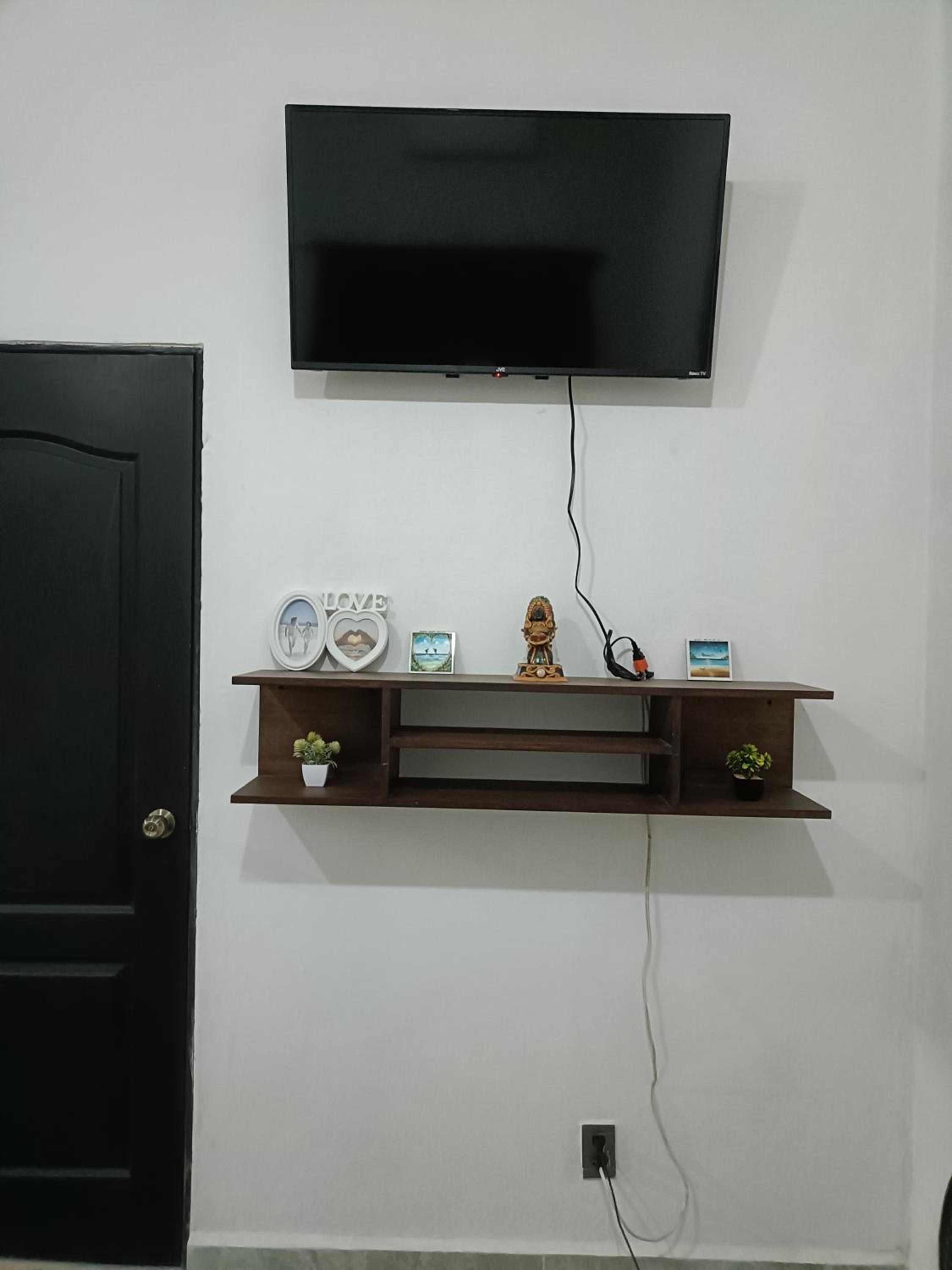 One-Bedroom House photo 2