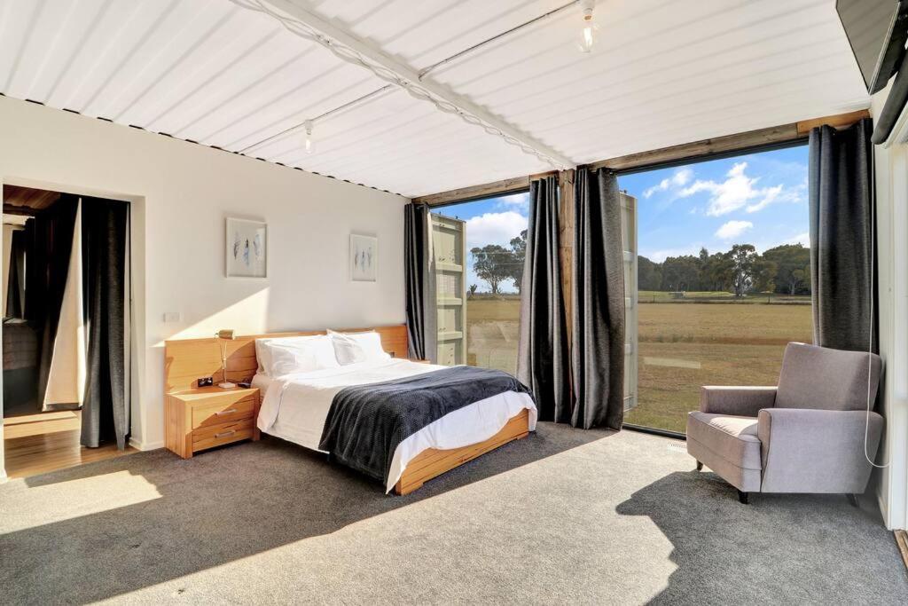 Four-Bedroom House photo 1