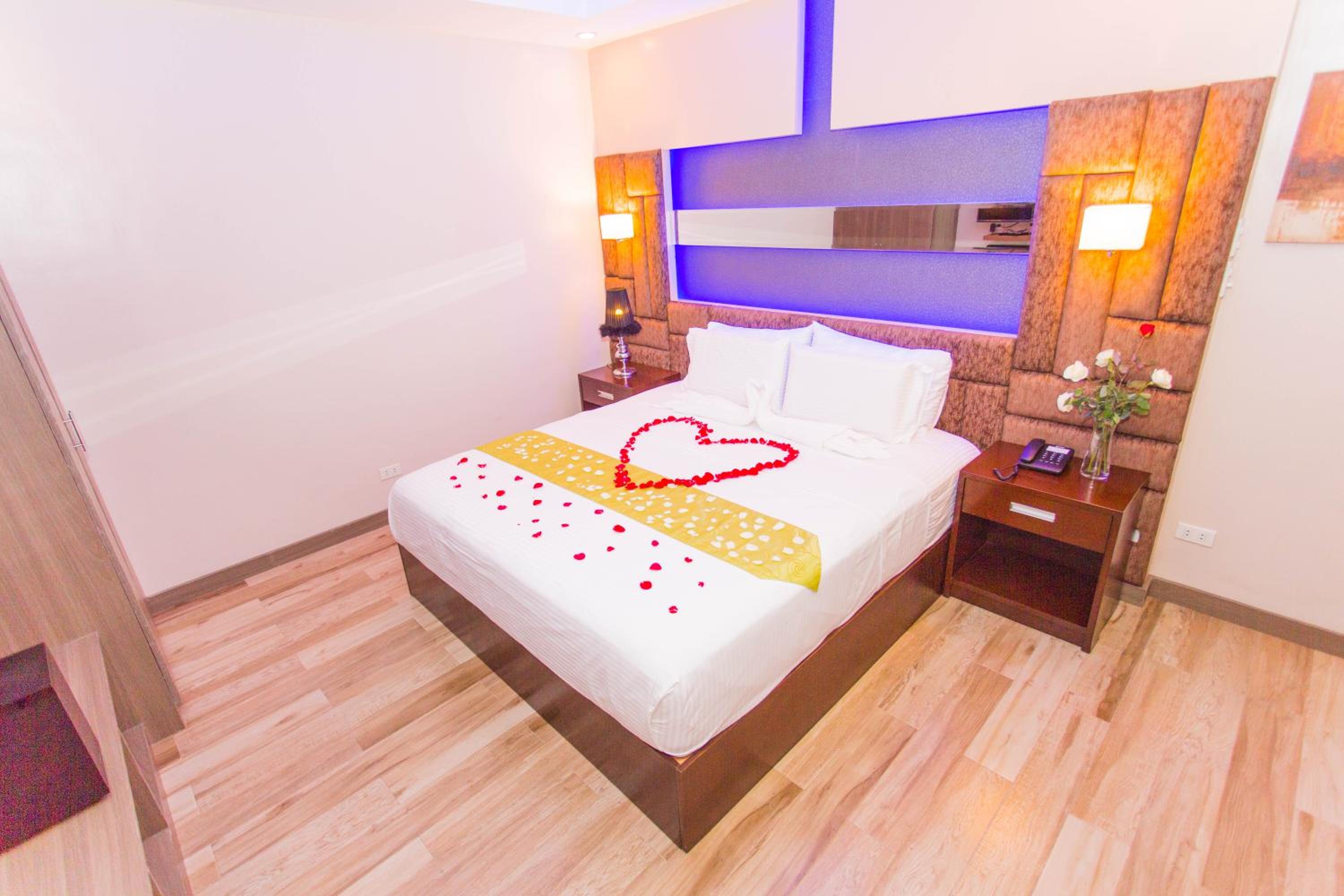 Suite - Photo 2