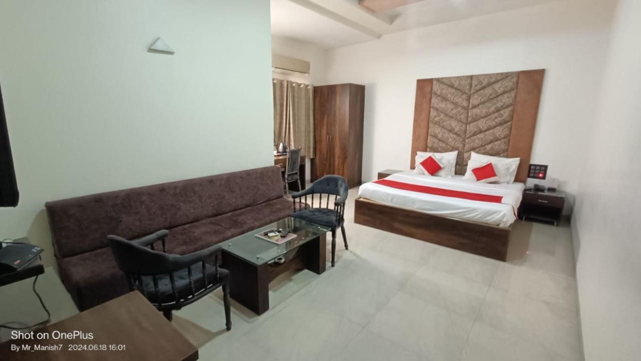 Deluxe Double Room photo 2