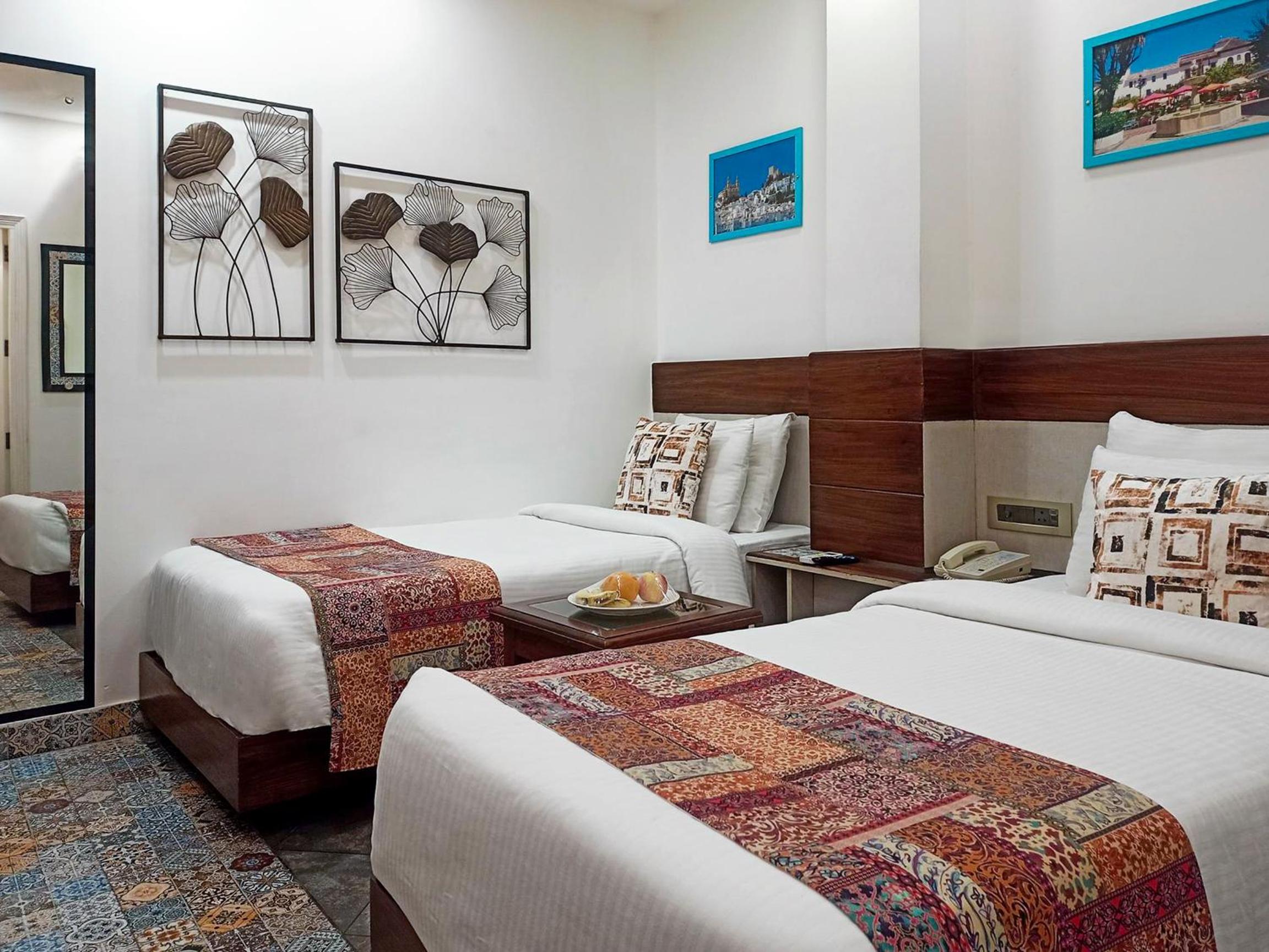Classic Twin Room - Photo 11