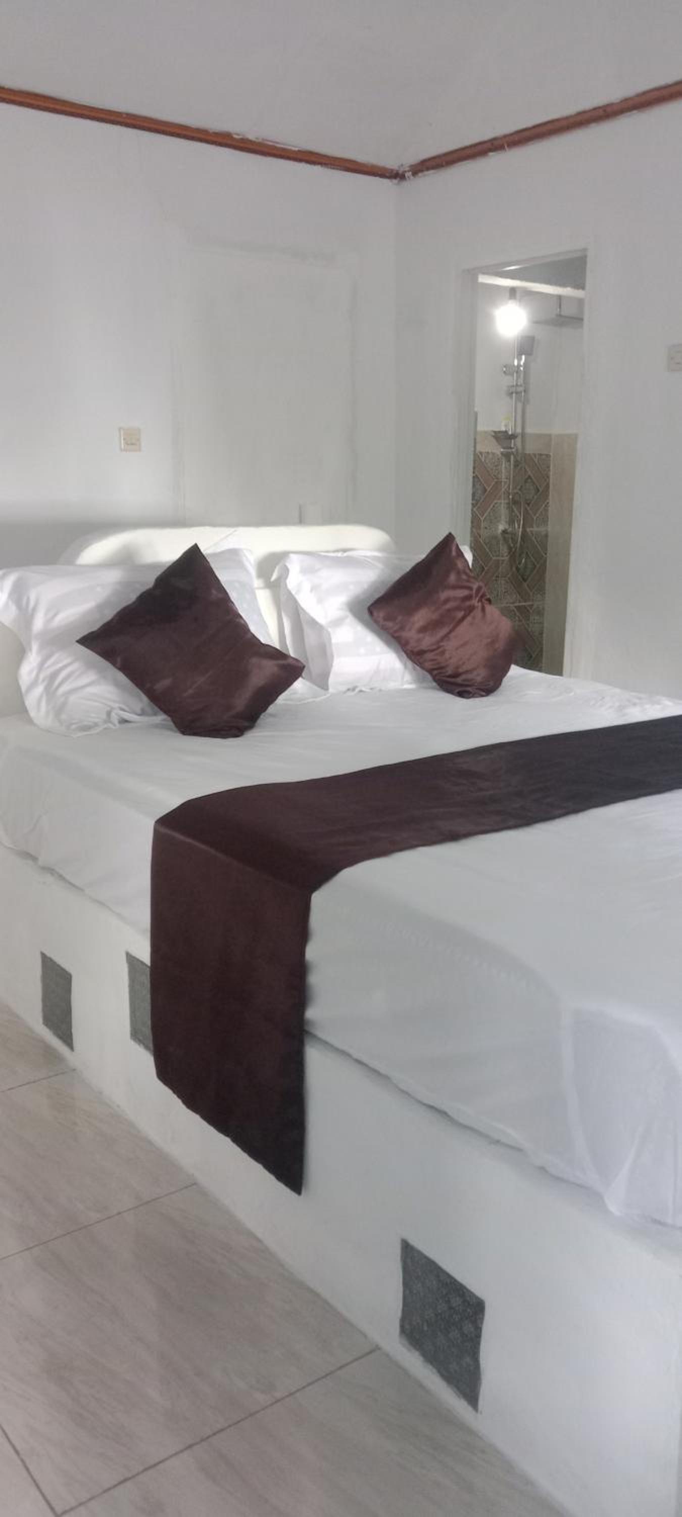 One-Bedroom House photo 1