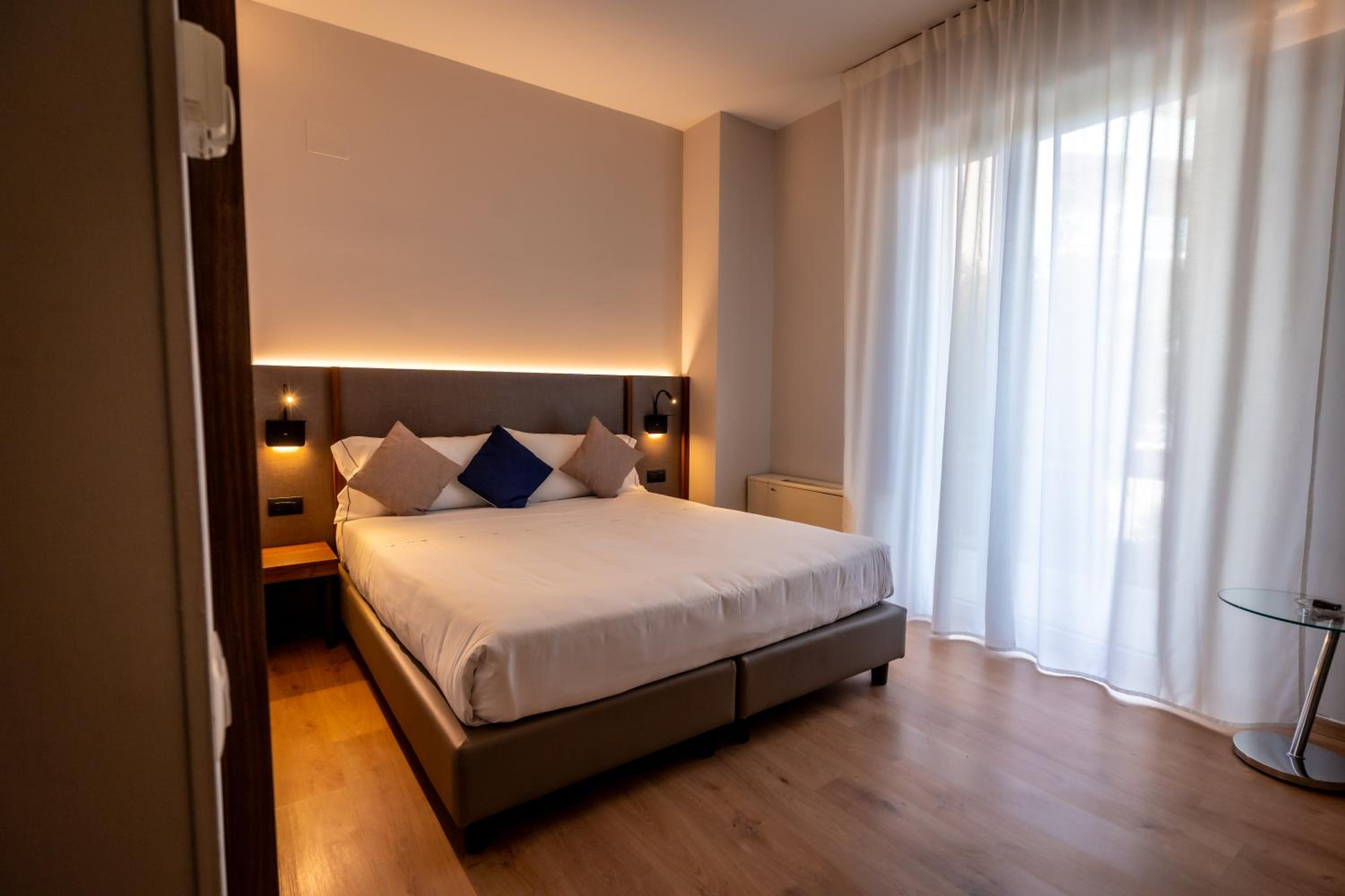Superior Double or Twin Room photo 2