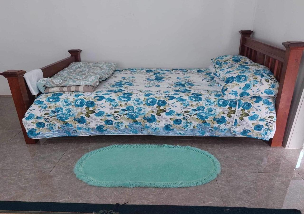 One-Bedroom House photo 2