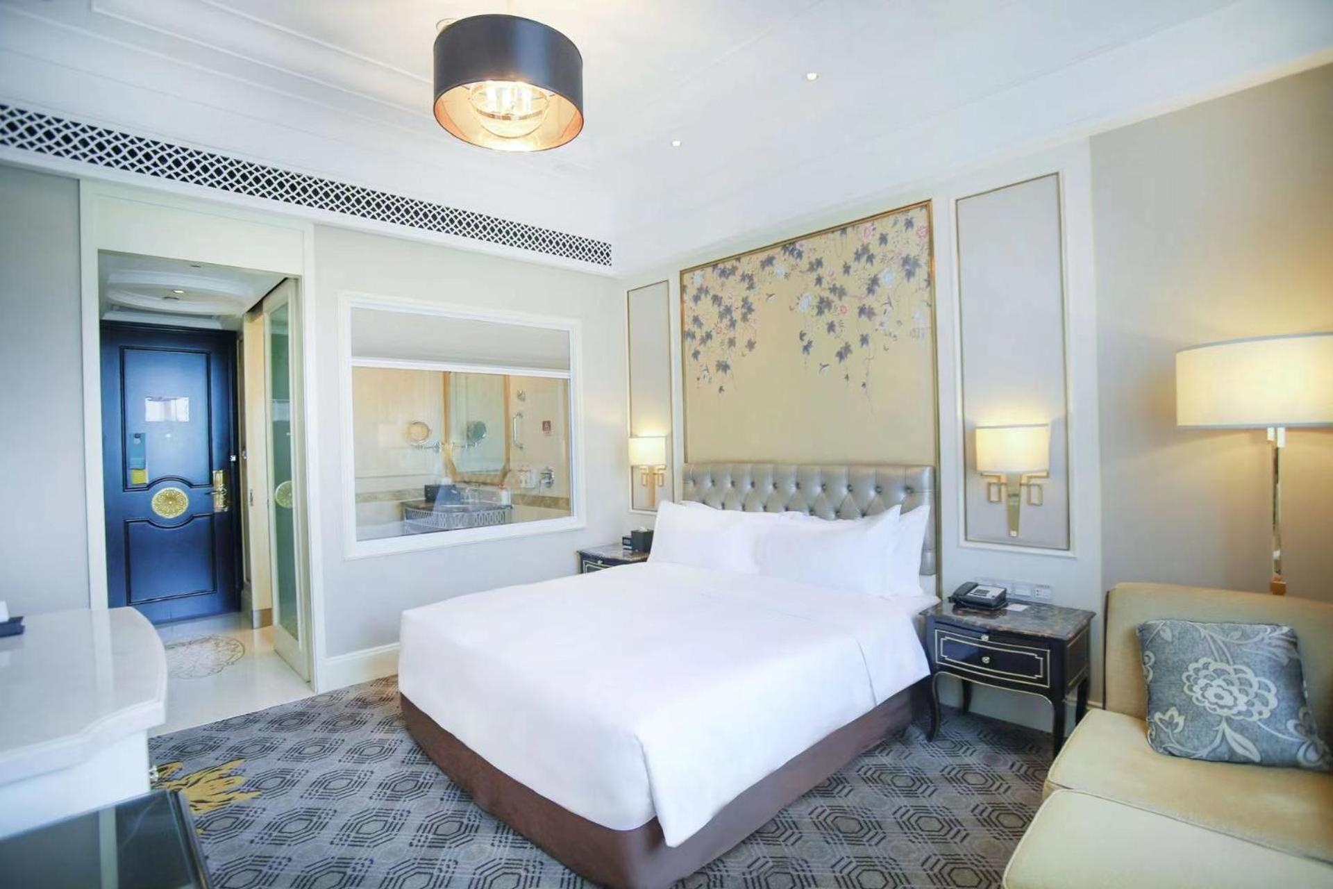 Standard King Room - Photo 1