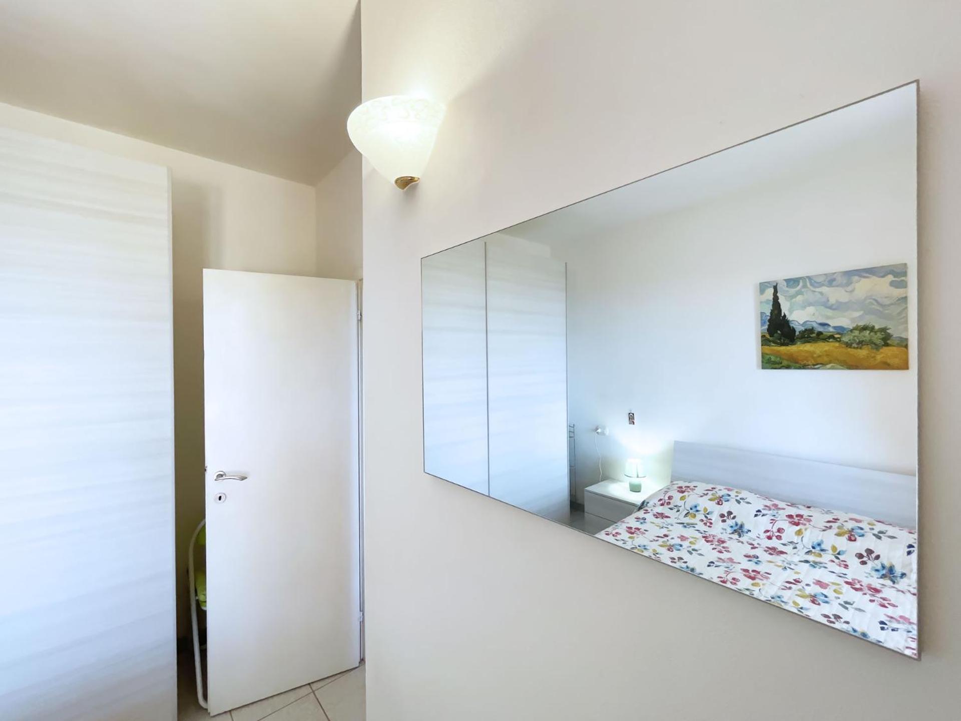 One-Bedroom Apartment with Terrace photo 1