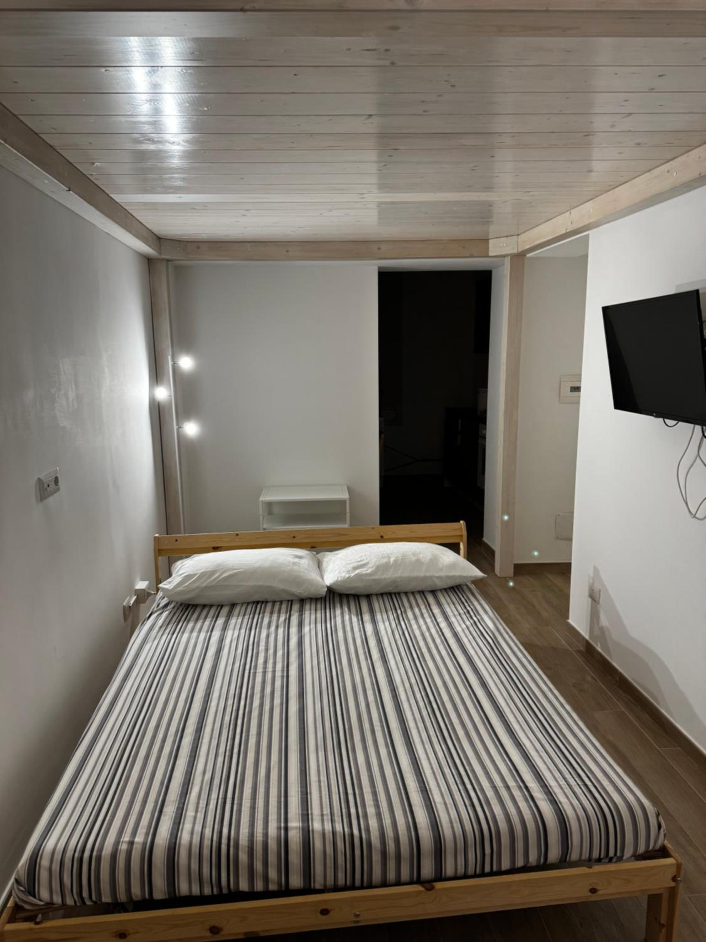 Deluxe Studio (Annex)