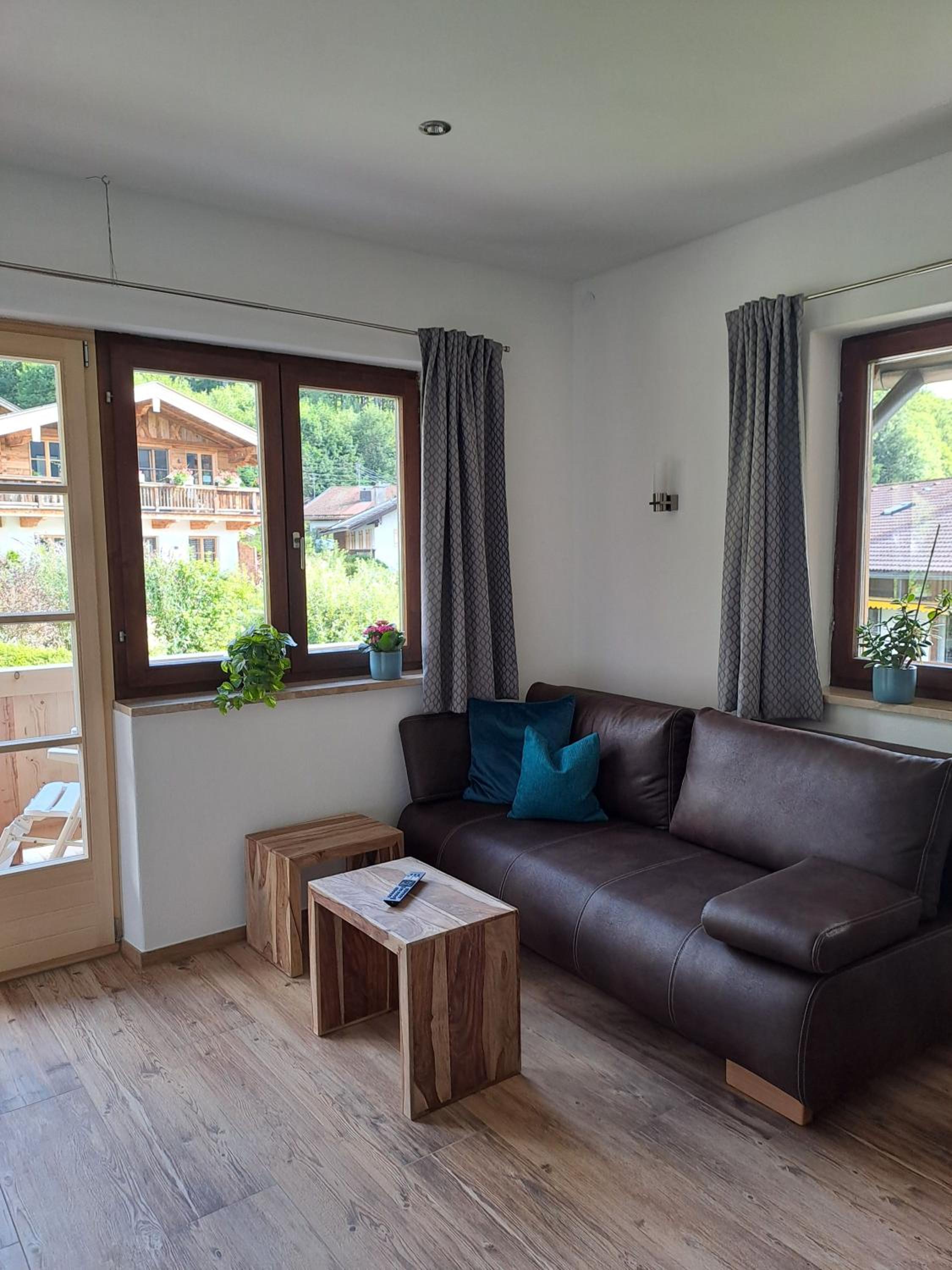 One-Bedroom Apartment with Balcony photo 1