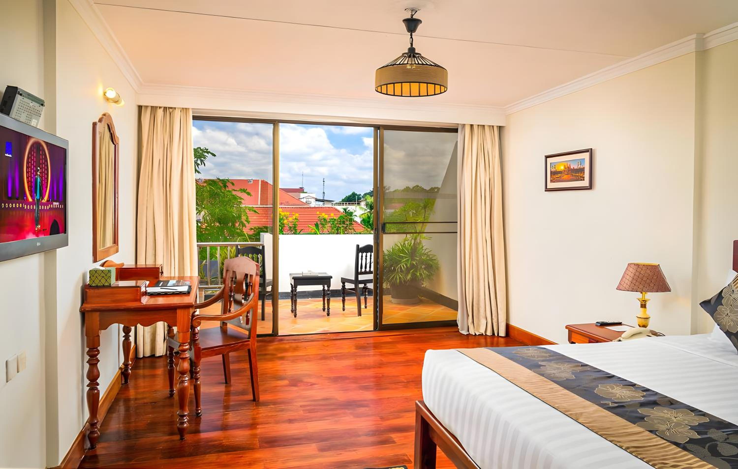 King Room with Pool View photo 3