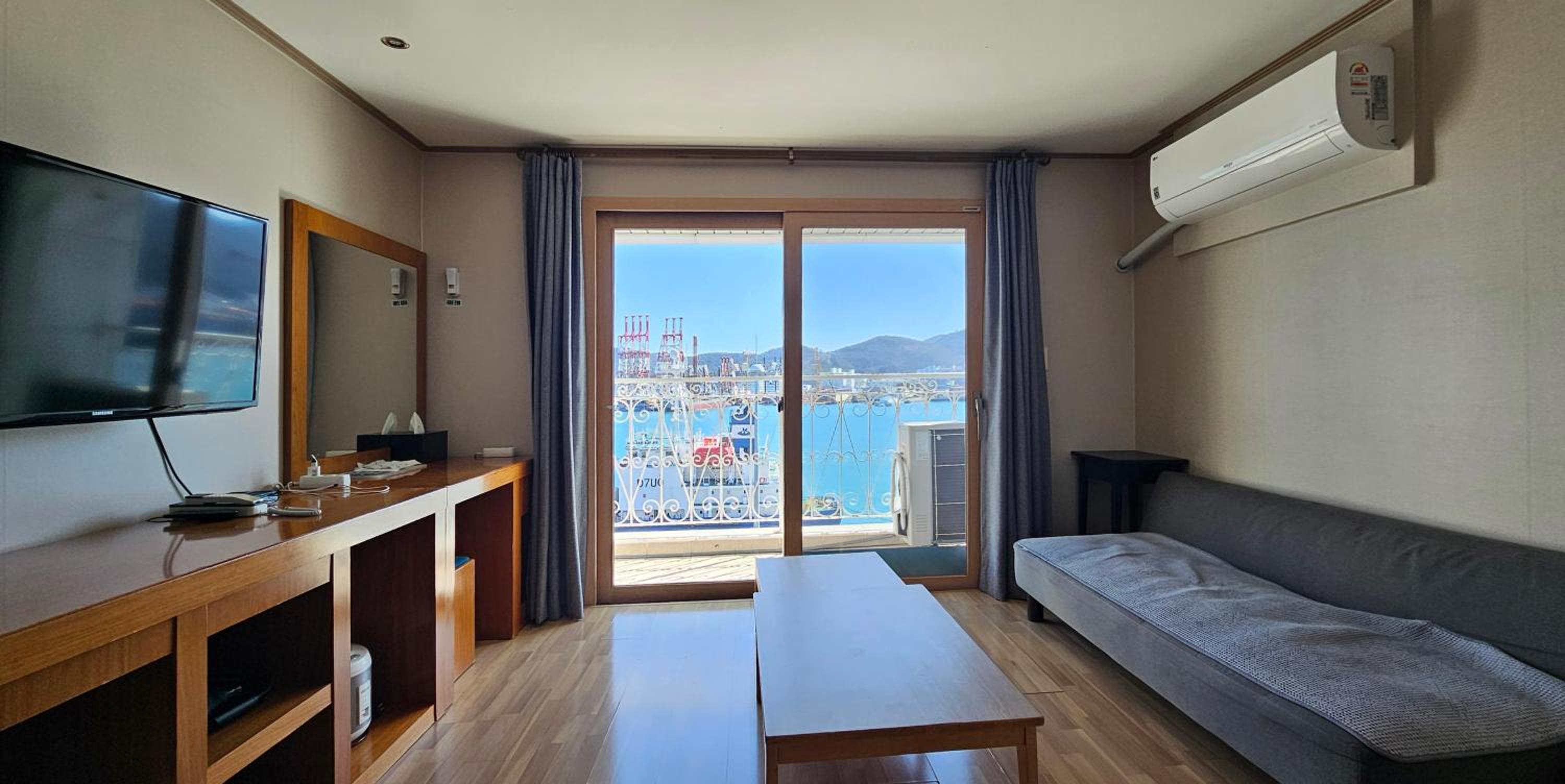 Korean-Style Apartment With Balcony