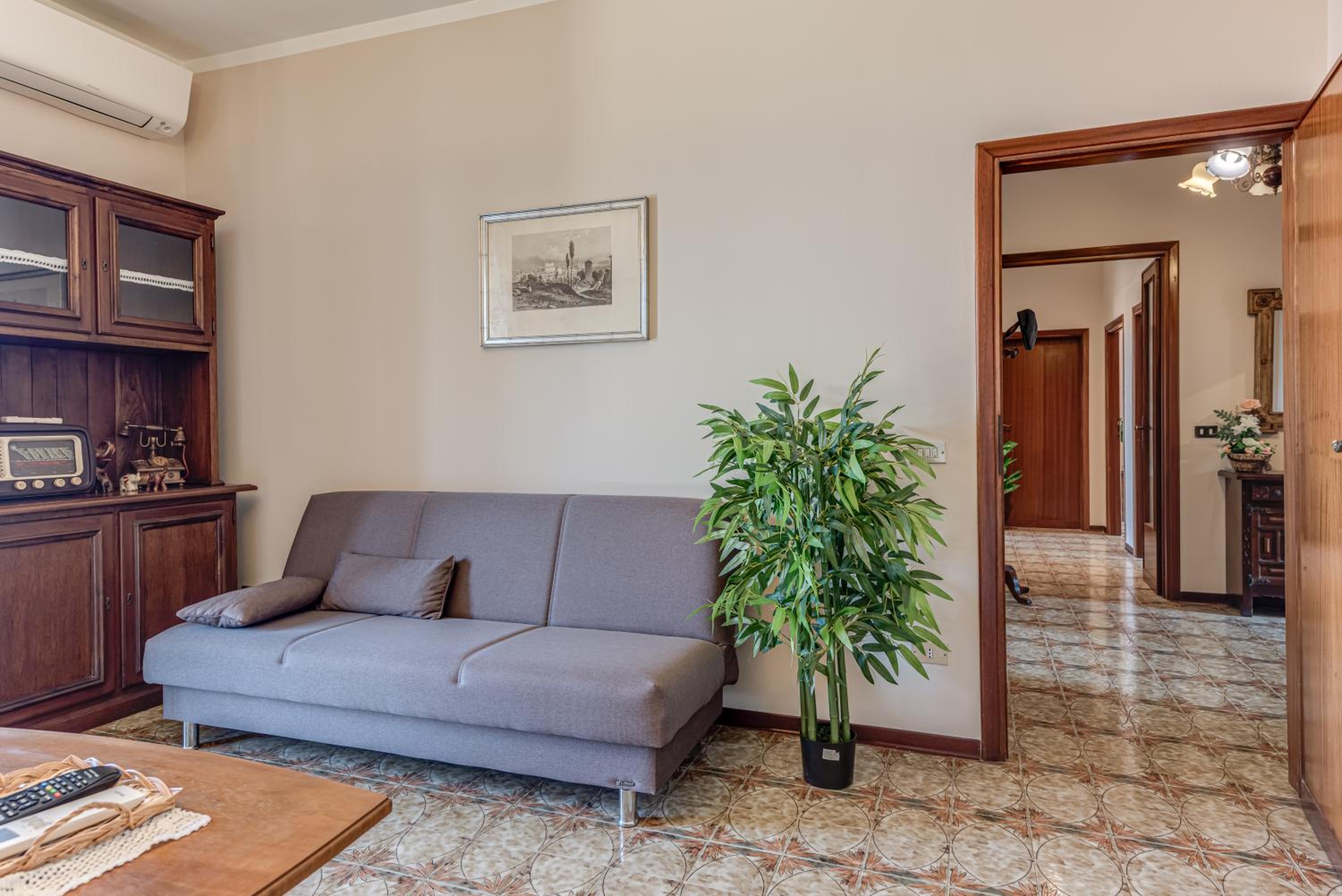 Three-Bedroom House photo 3