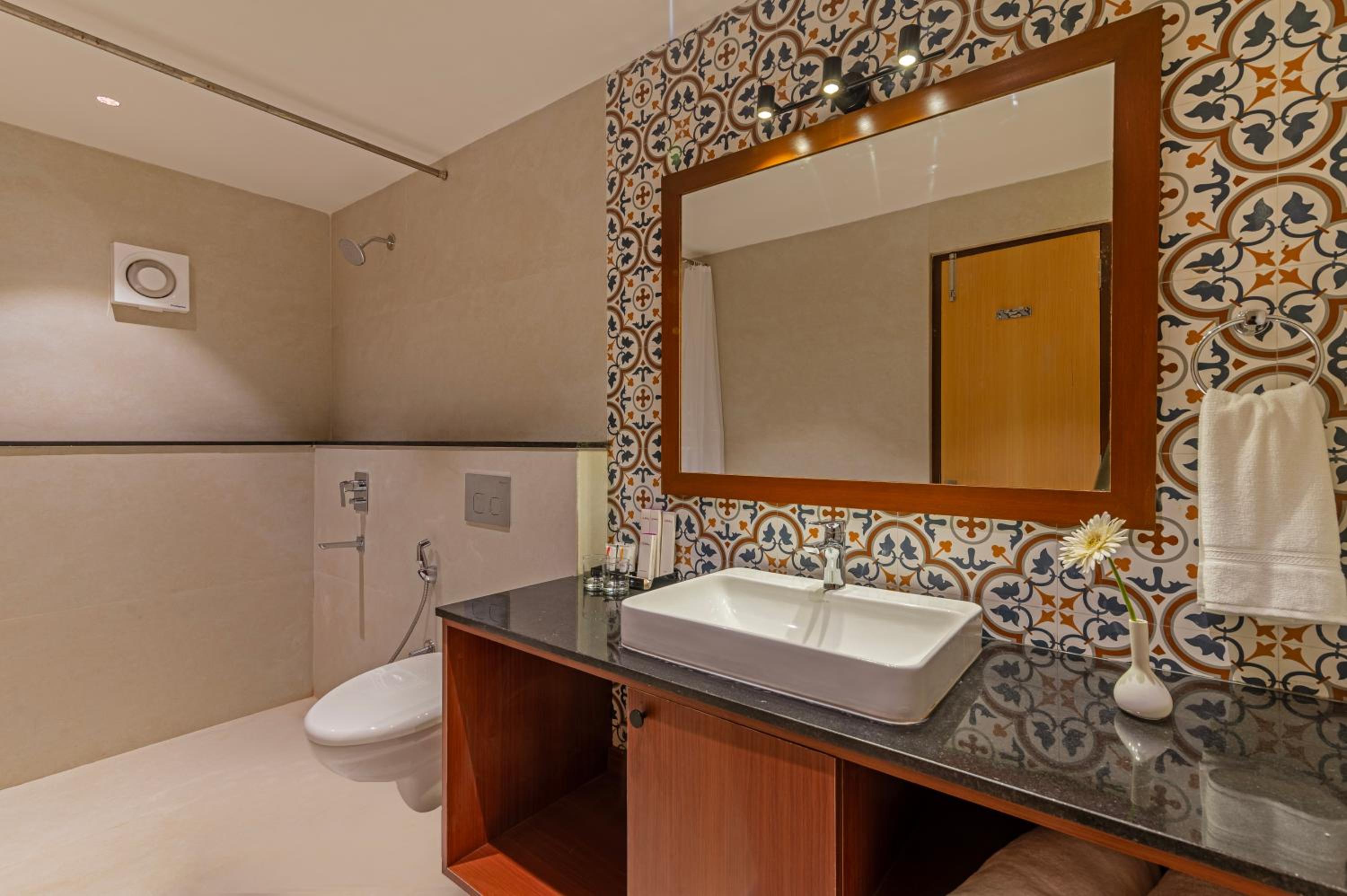 Garden View Privilege suite with Balcony - Photo 12
