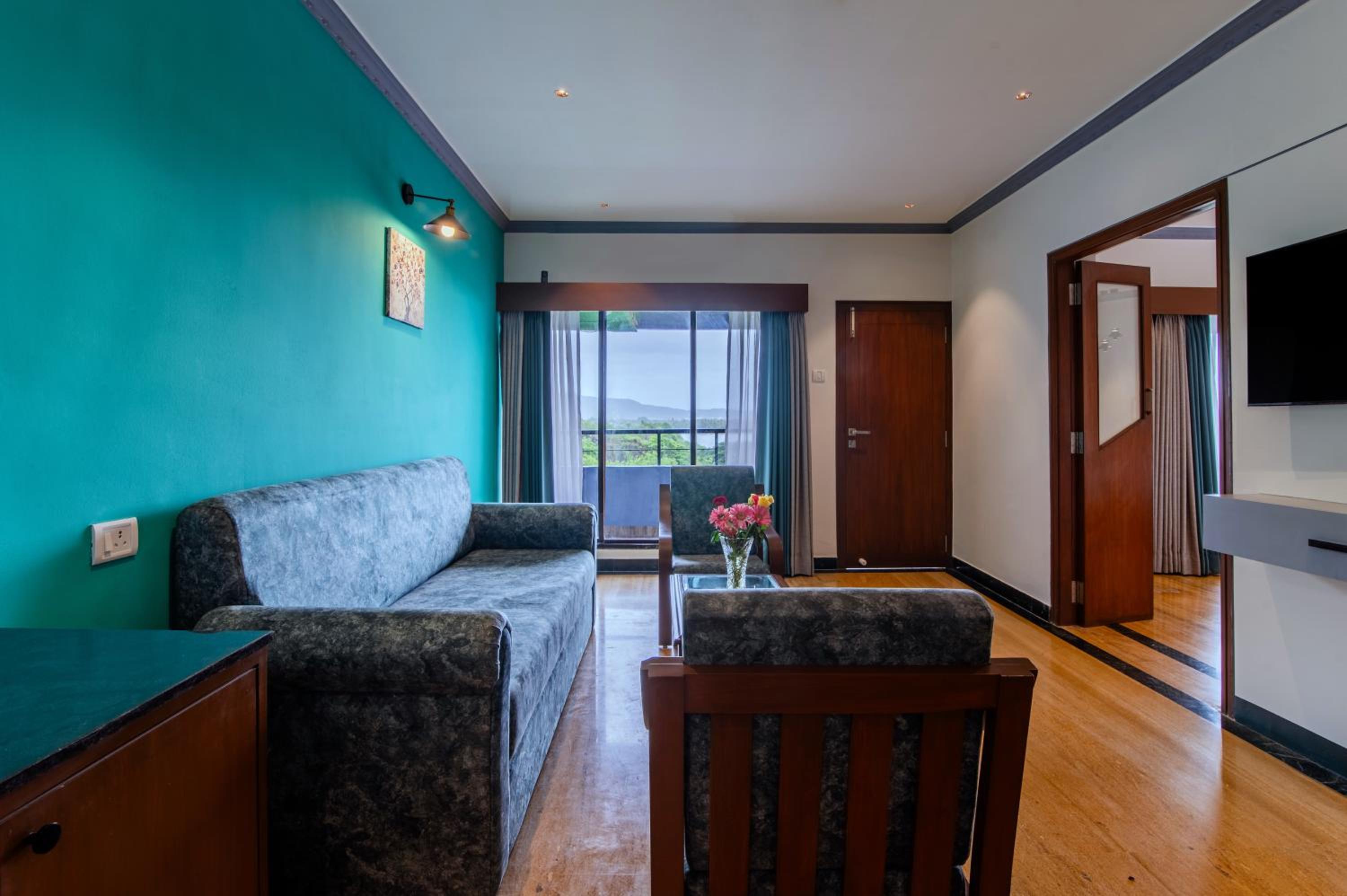Garden View Privilege suite with Balcony - Photo 7