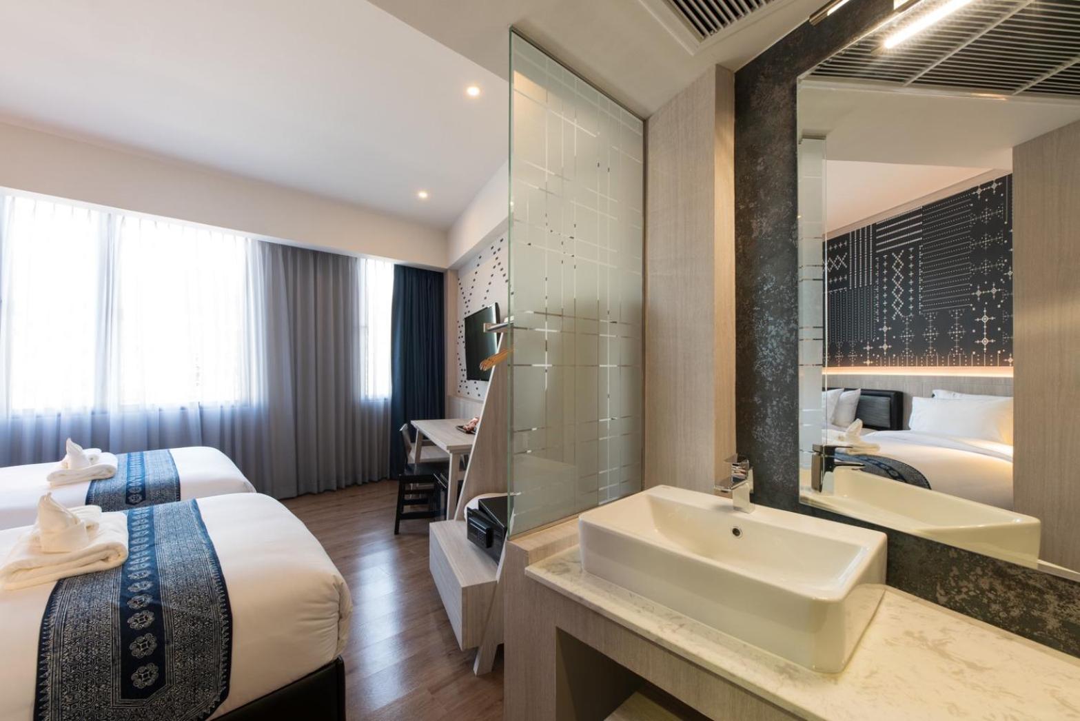 Standard Twin Room - Photo 12