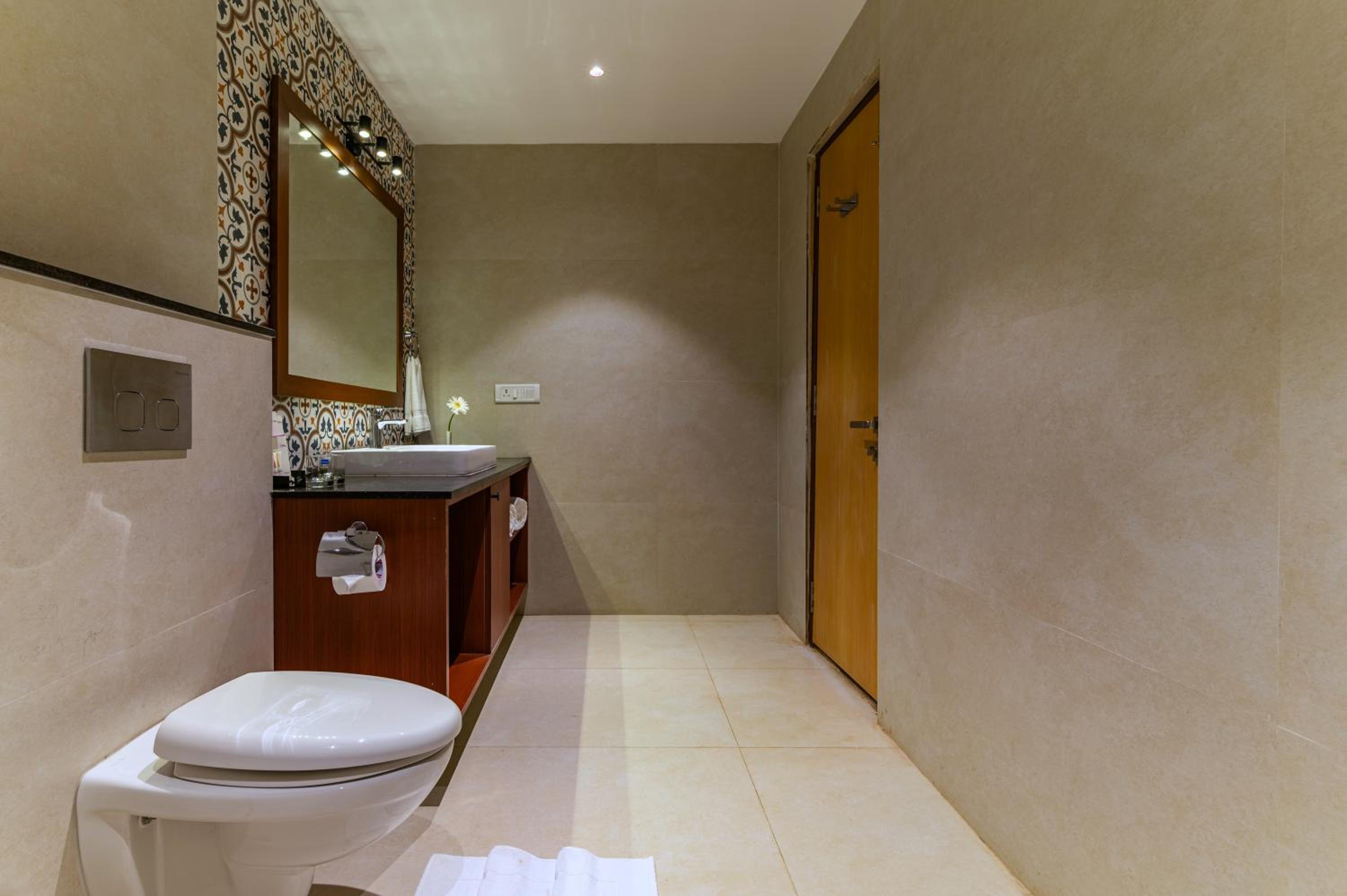 Garden View Privilege suite with Balcony - Photo 3