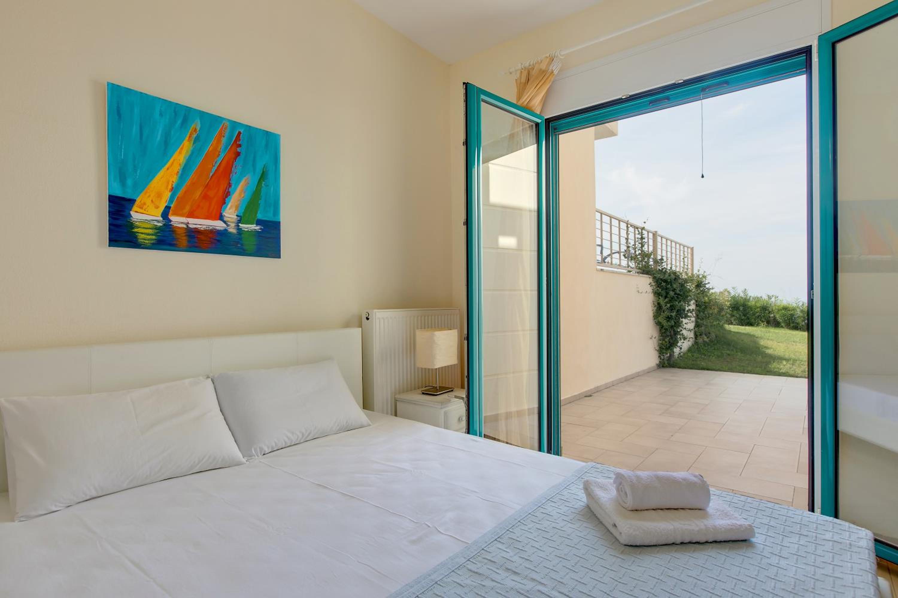 Three-Bedroom Villa photo 1