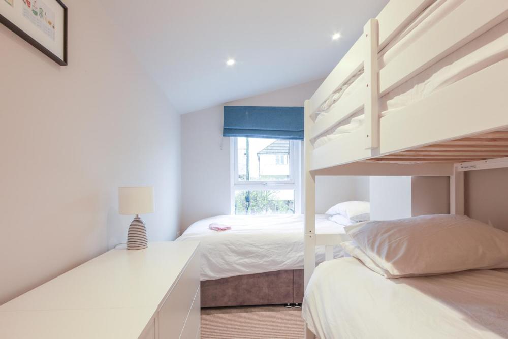 Two-Bedroom House photo 3