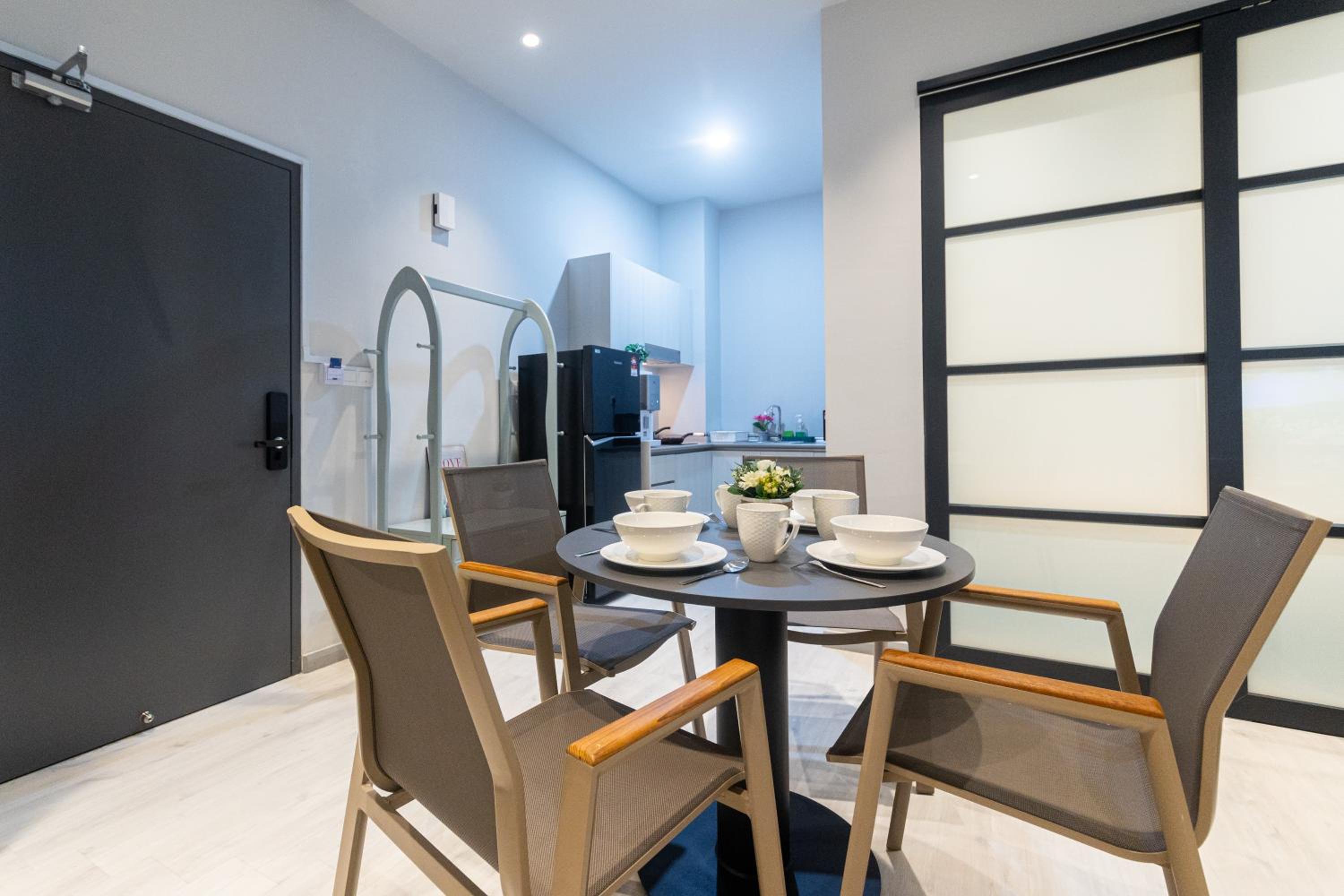 Superior Suite with Sea View - Photo 15