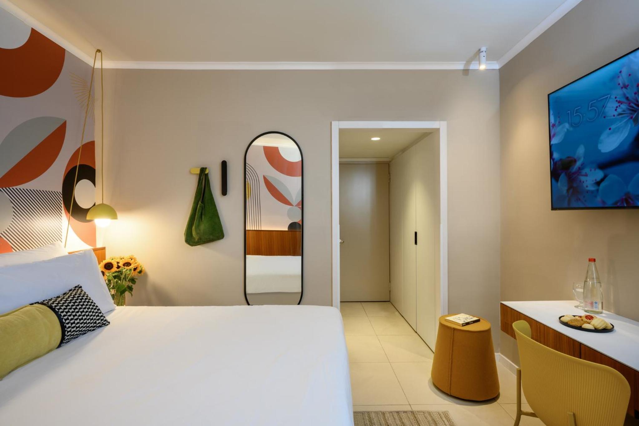 Deluxe Room - Photo 4