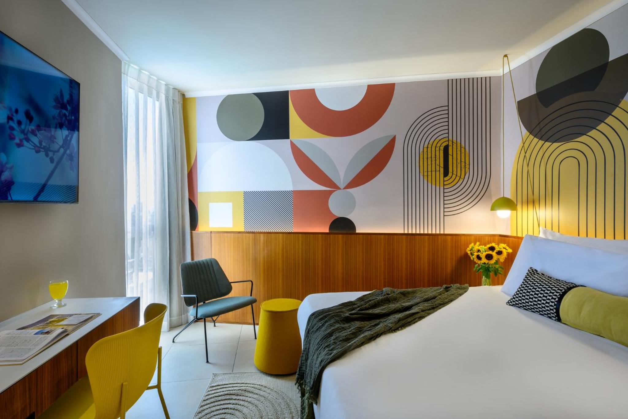 Deluxe Room - Photo 6