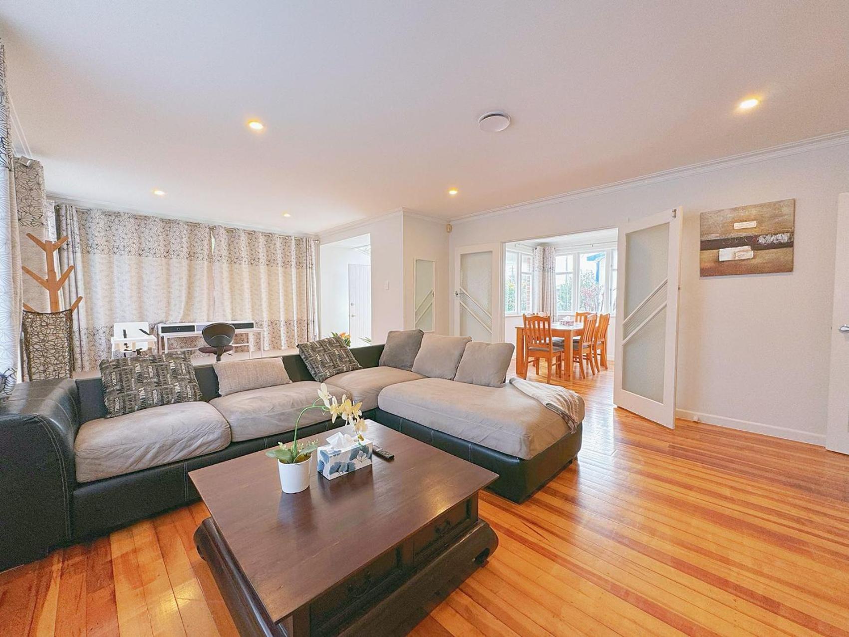 Four-Bedroom House photo 1