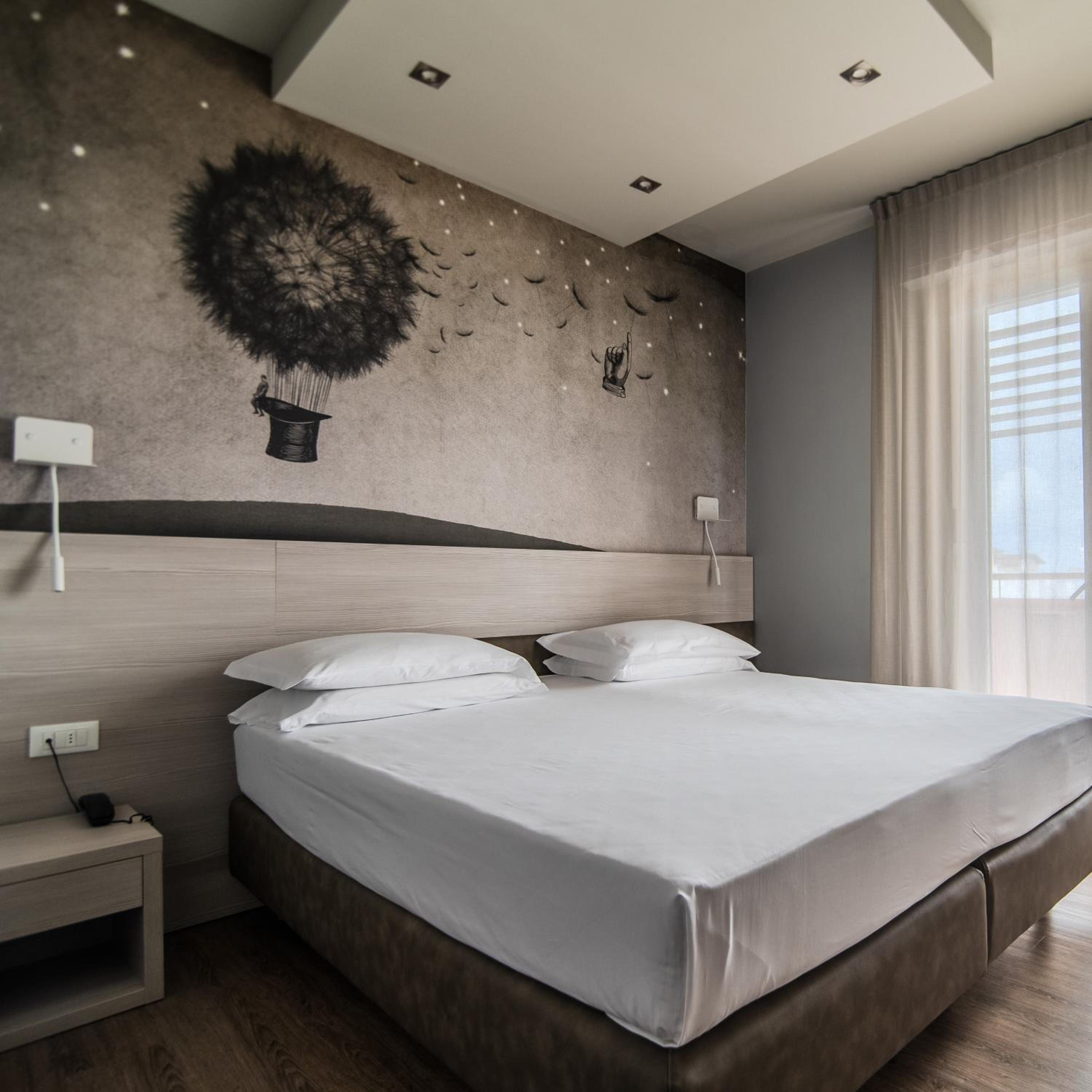 Standard Double or Twin Room photo 1
