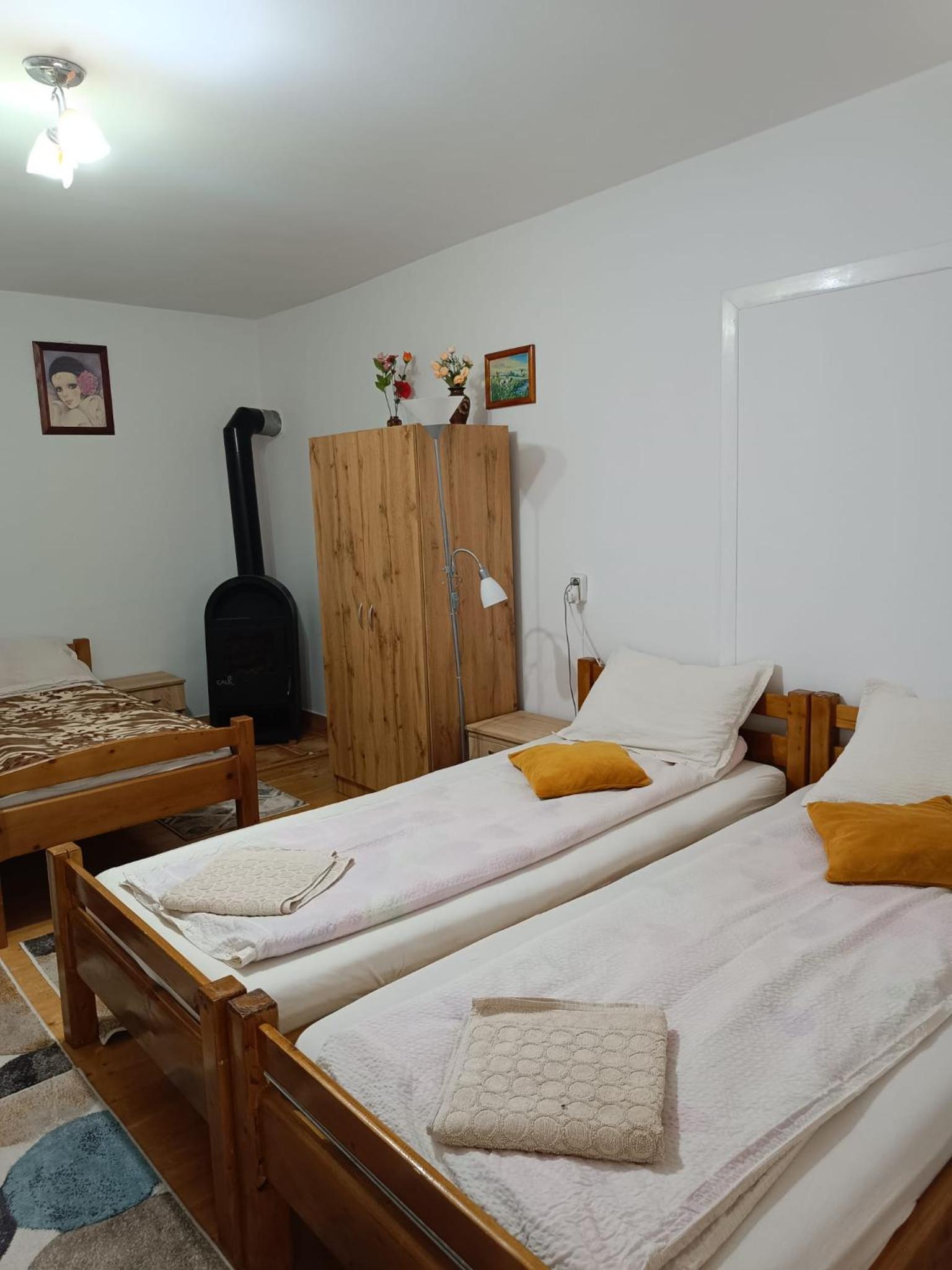 Triple Room - Photo 8