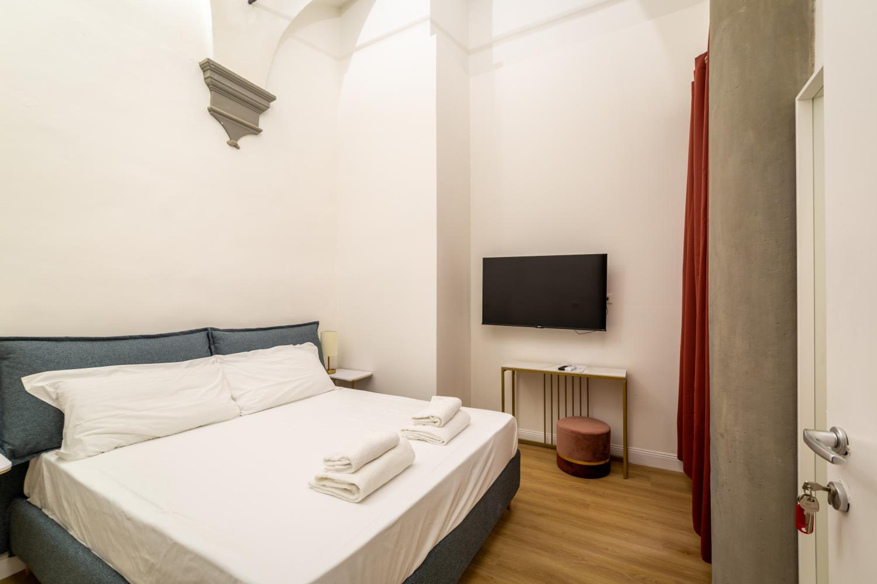 Double Room with Private External Bathroom photo 1