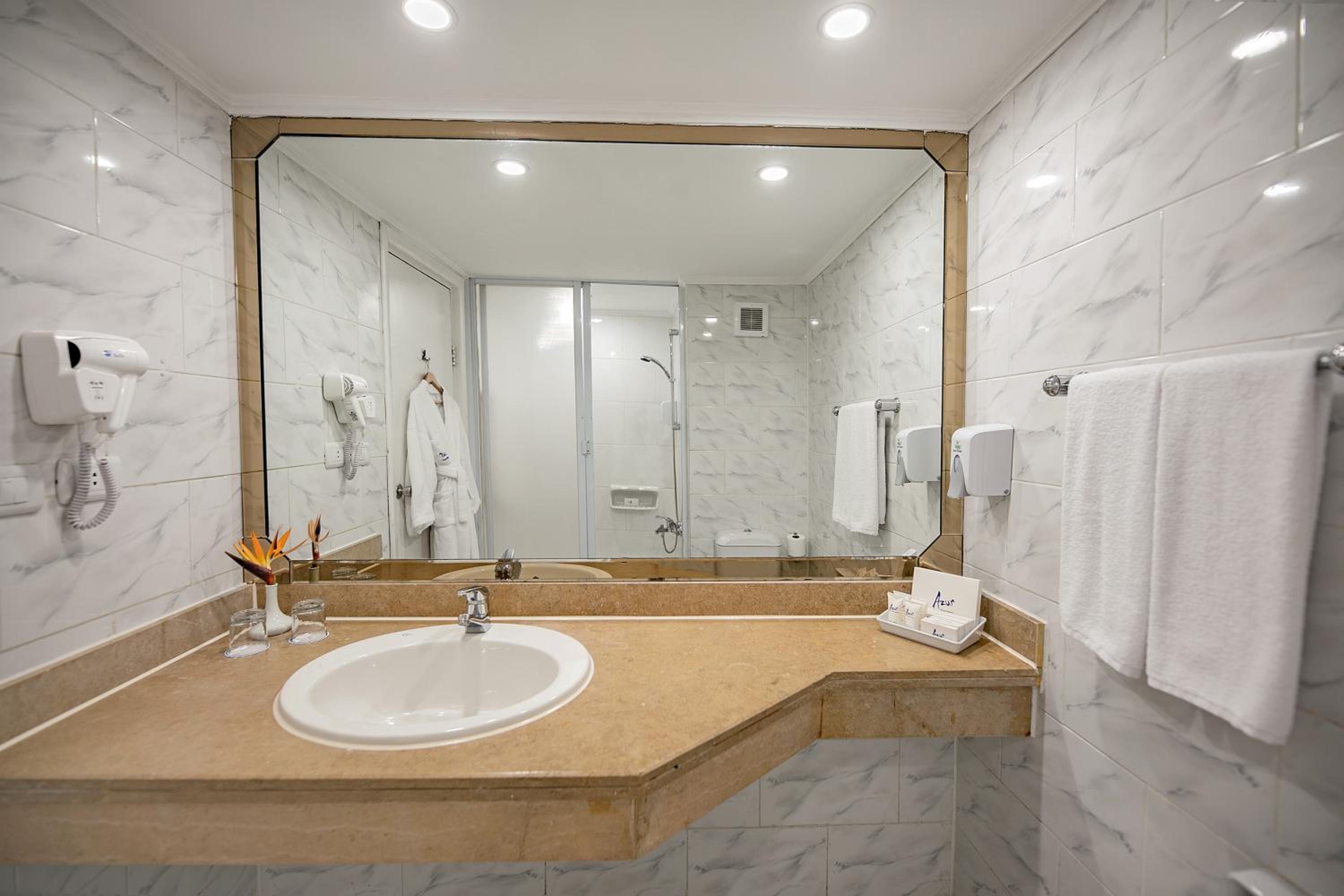 Junior Suite (3 Adults) photo 2