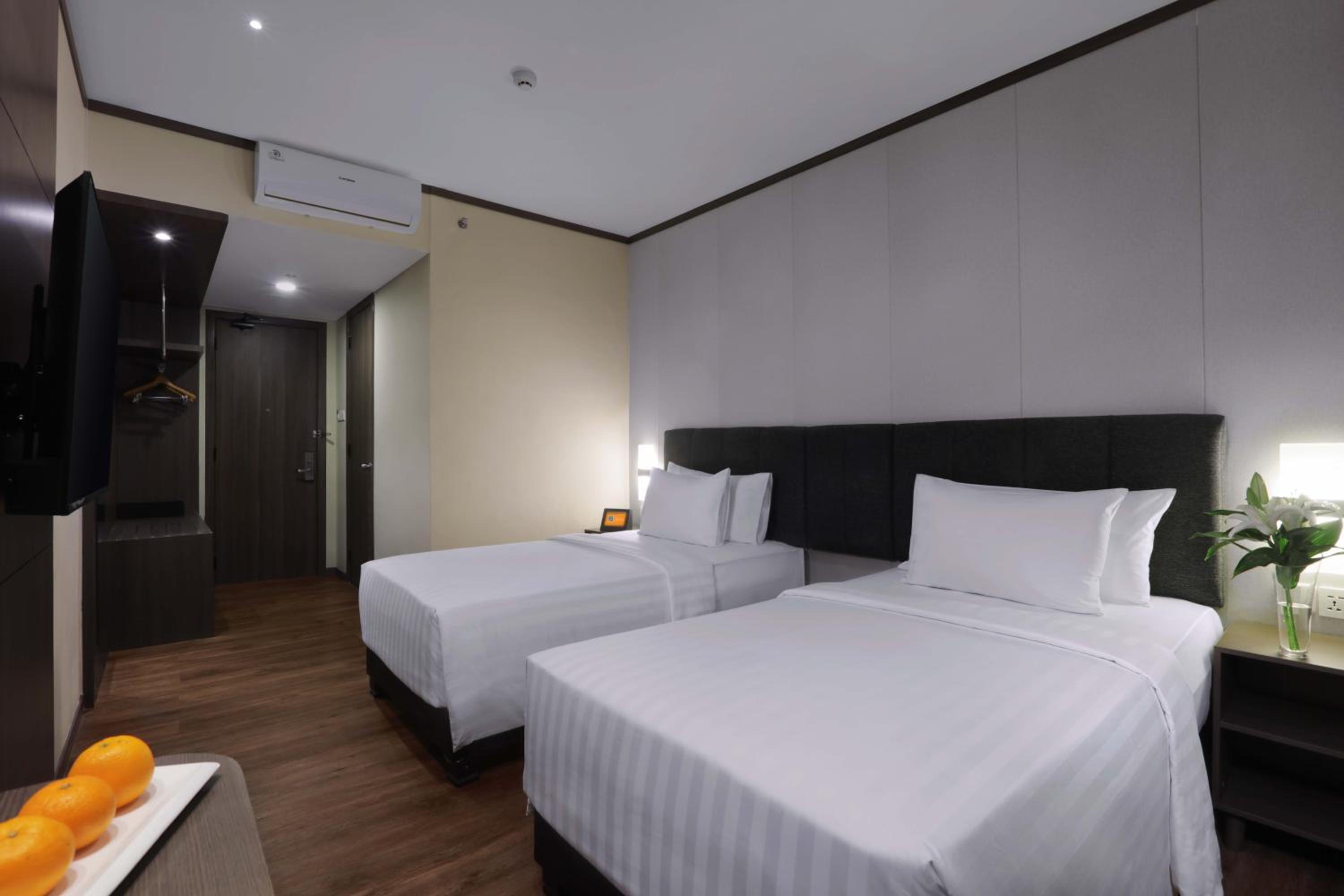 Deluxe Double or Twin Room photo 3