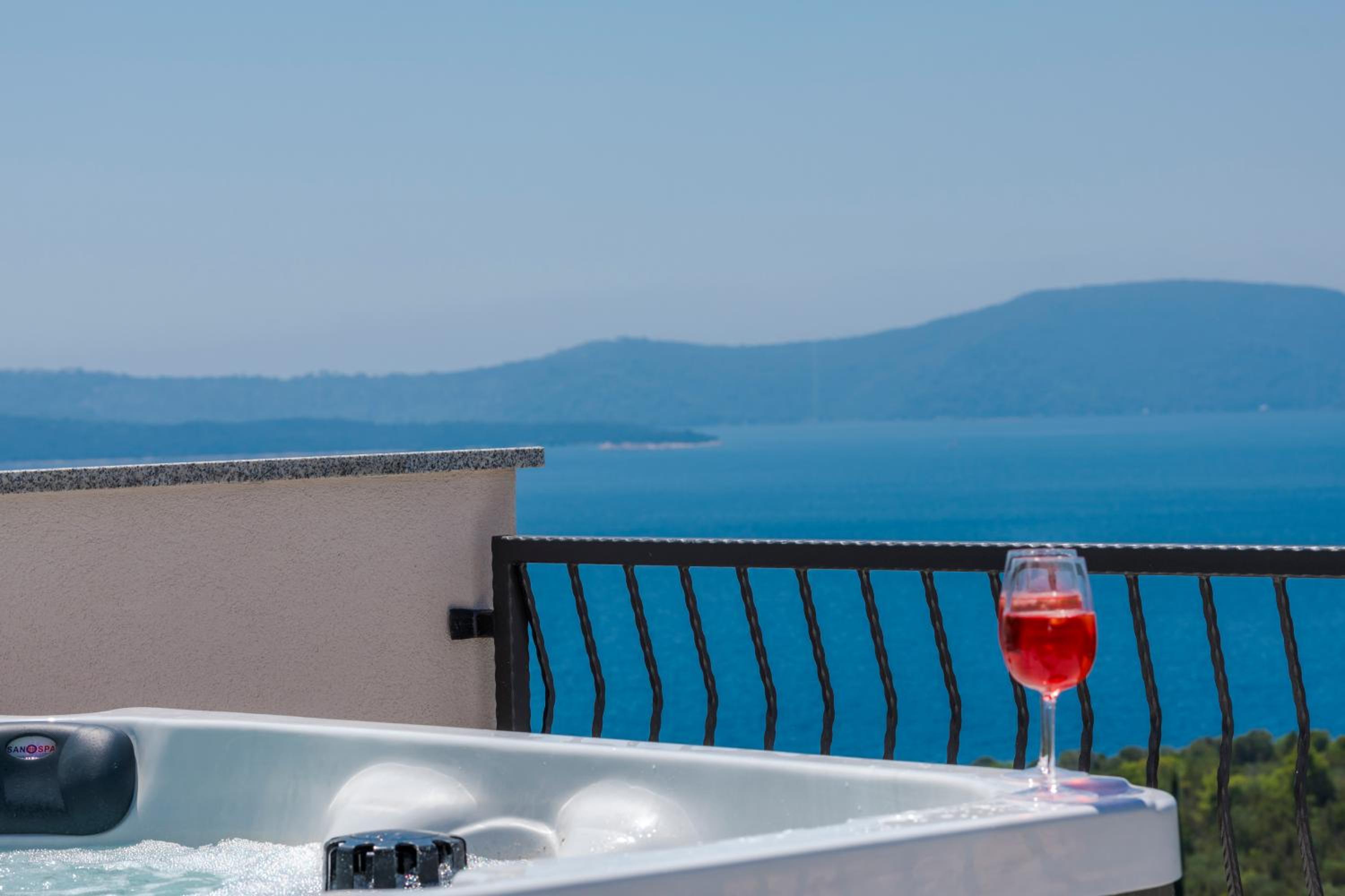 Villa photo 3