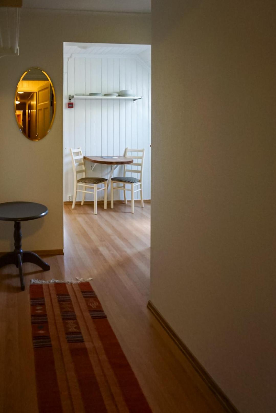 Studio Apartment - Photo 29