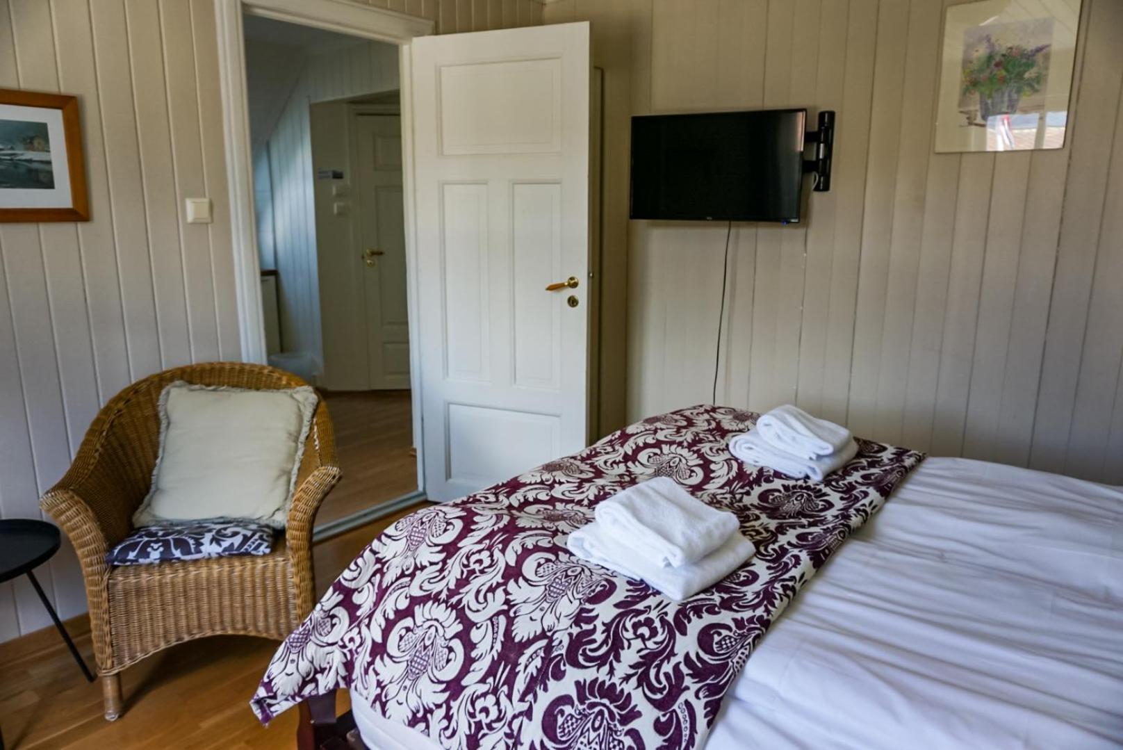 Studio Apartment - Photo 9