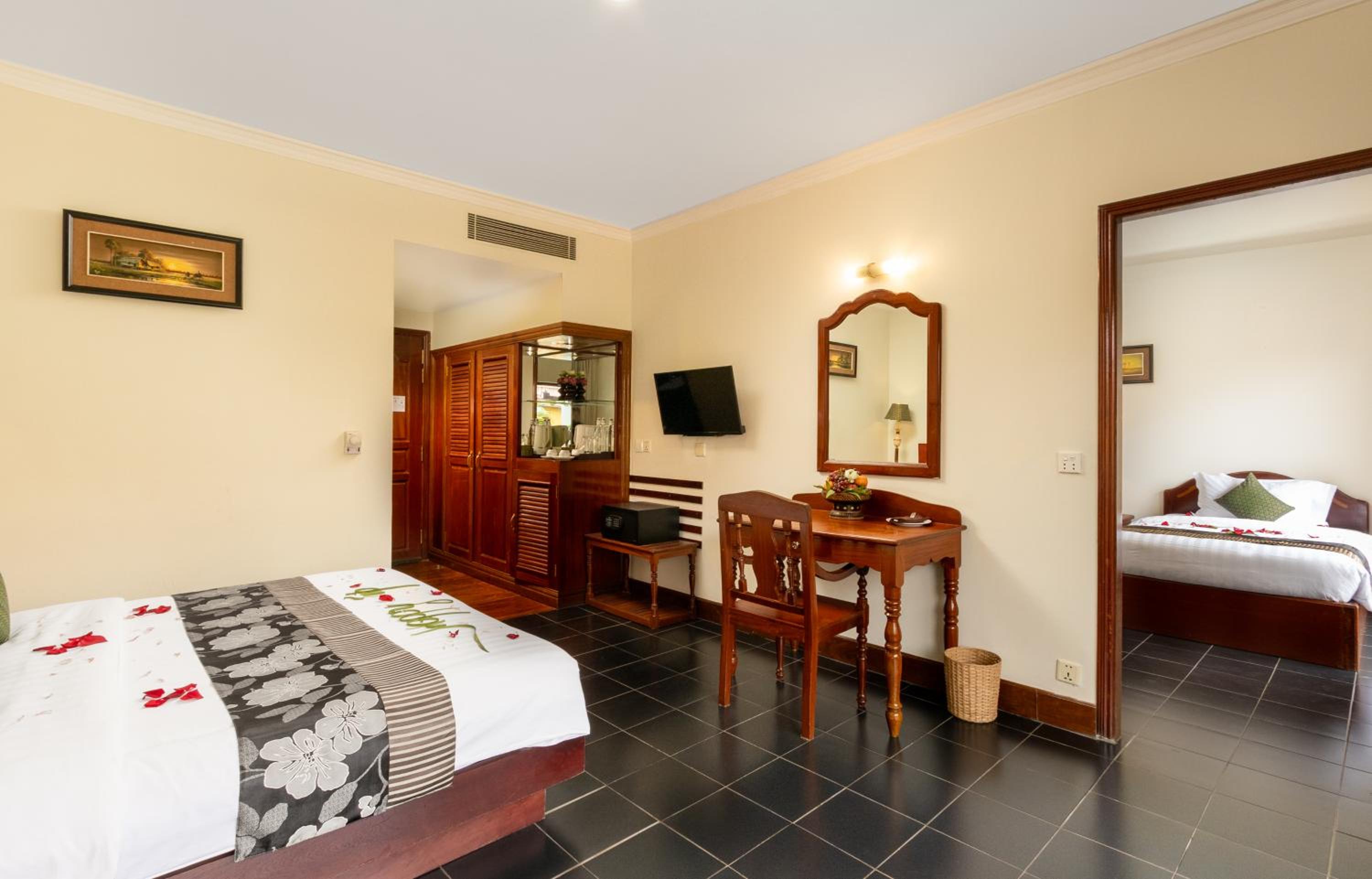 Two-Bedroom Suite photo 3