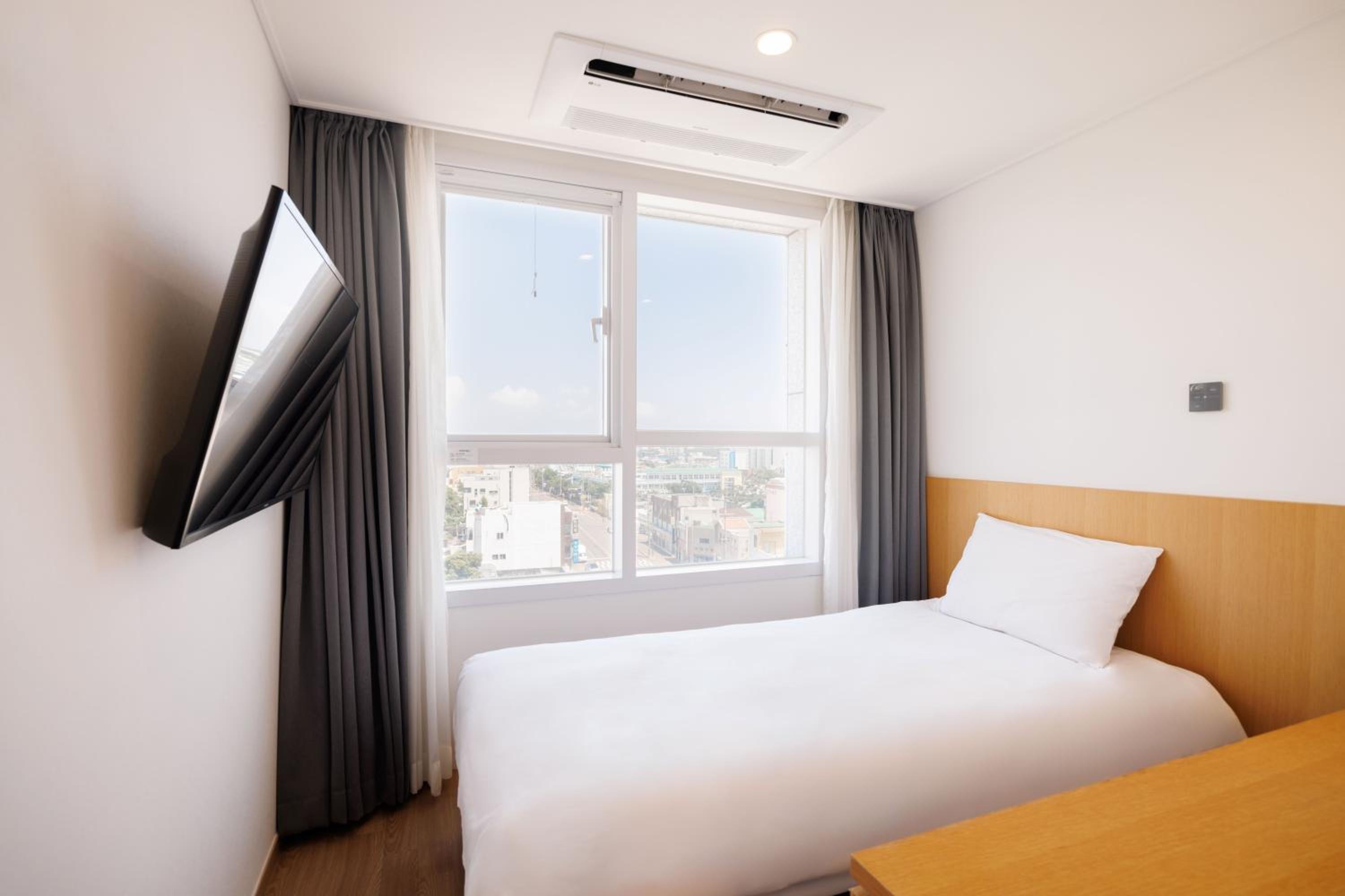 Standard Single Room - Photo 1
