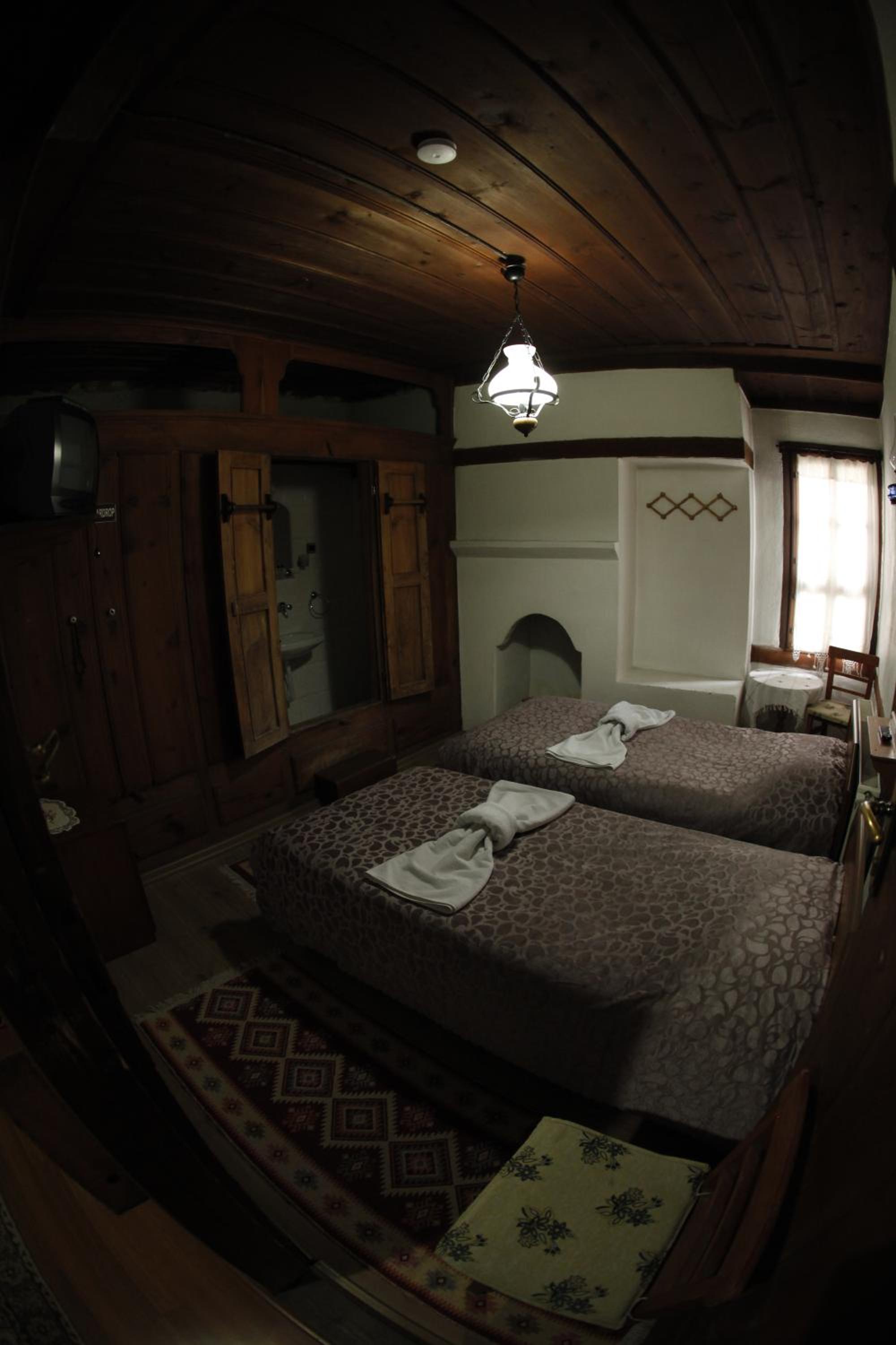 Twin Room with Private Bathroom