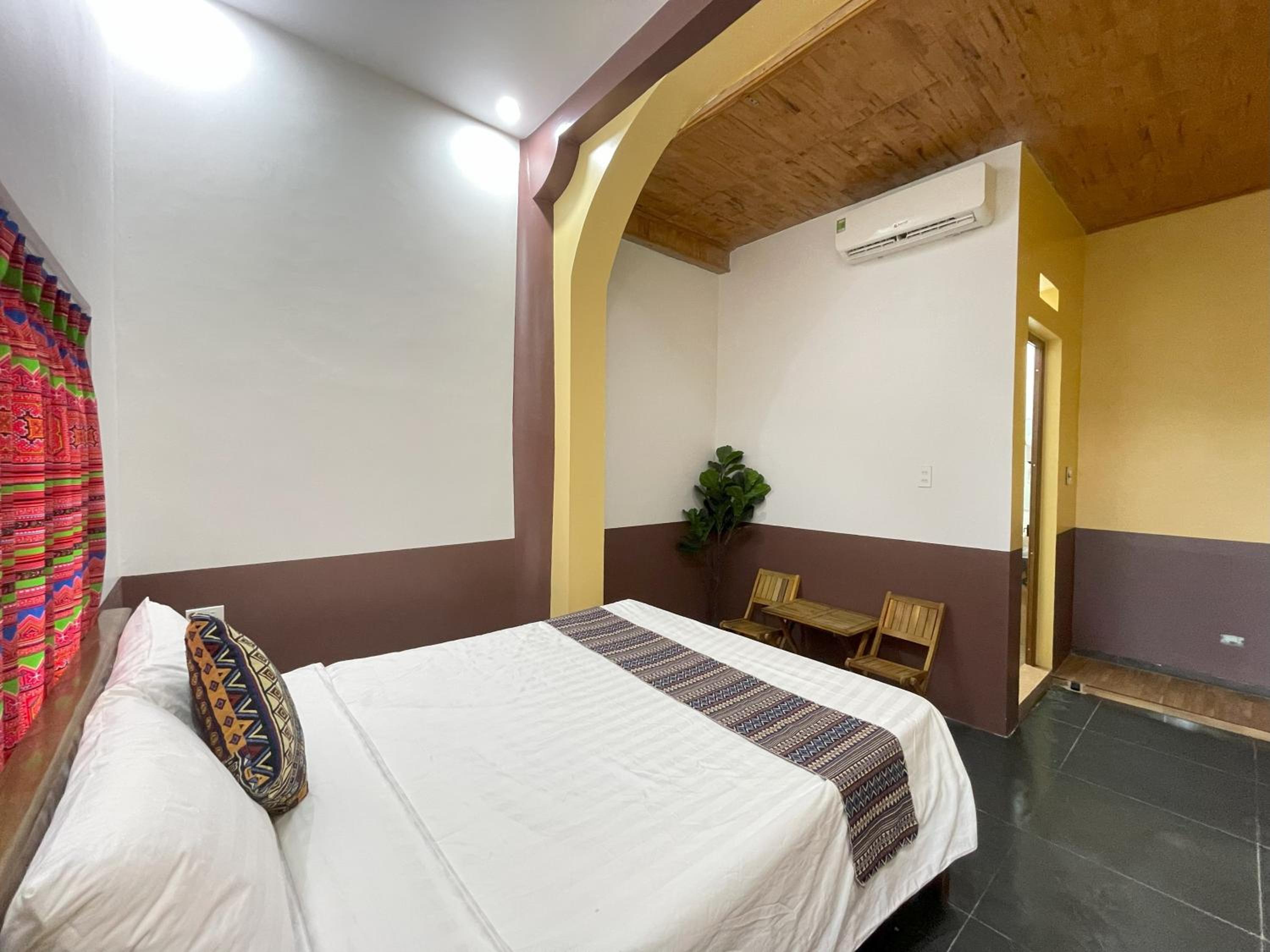 Double Room with Mountain View - Photo 3