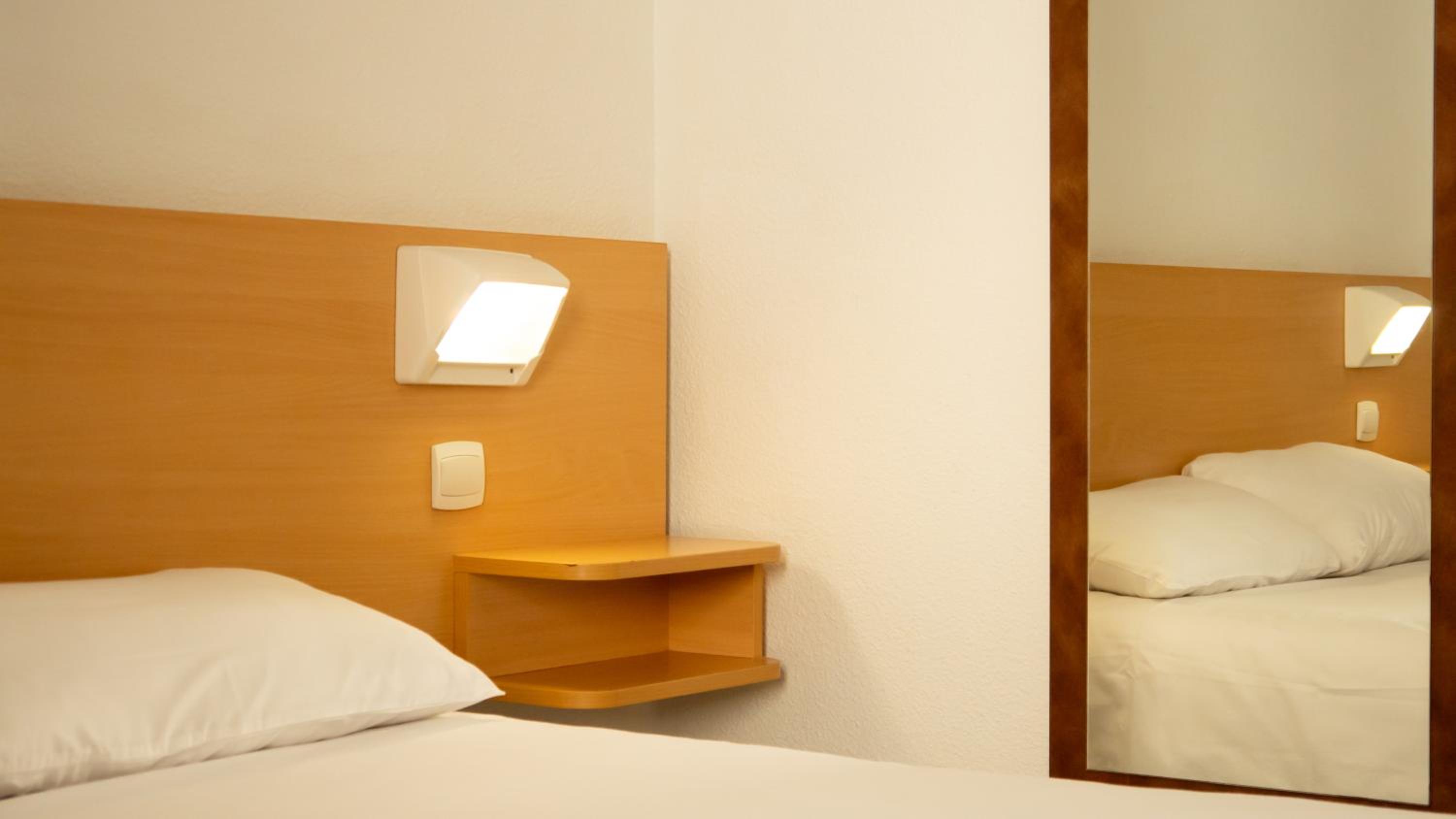 Double Room with Shared Bathroom photo 2