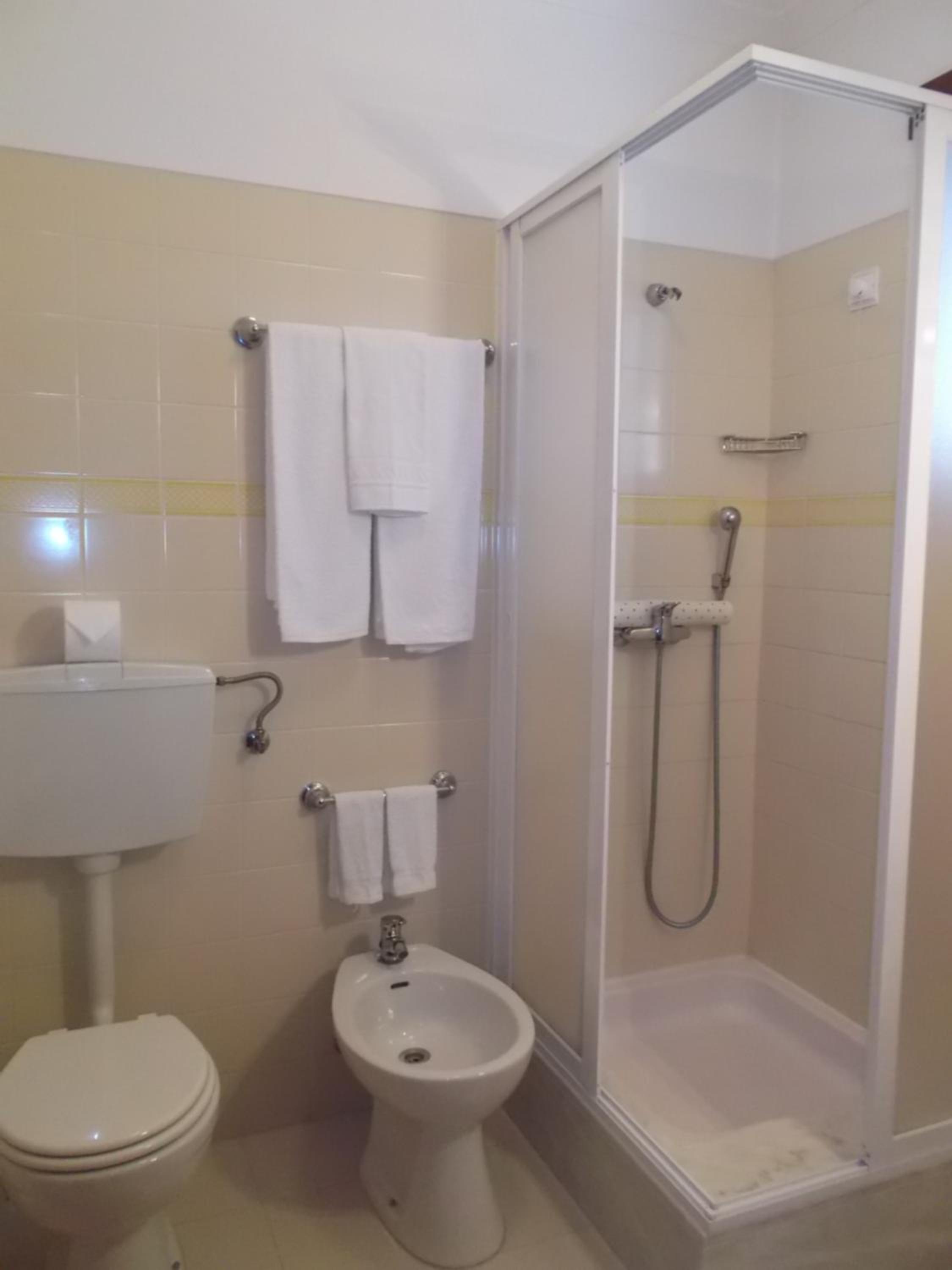 Double or Twin Room photo 2