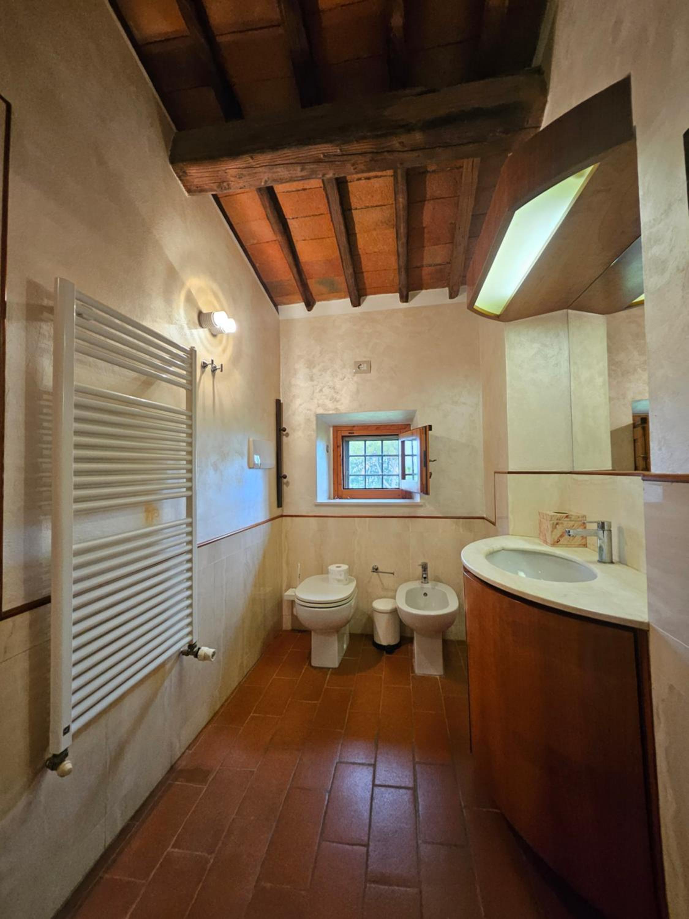 Family Room with Private Bathroom photo 3
