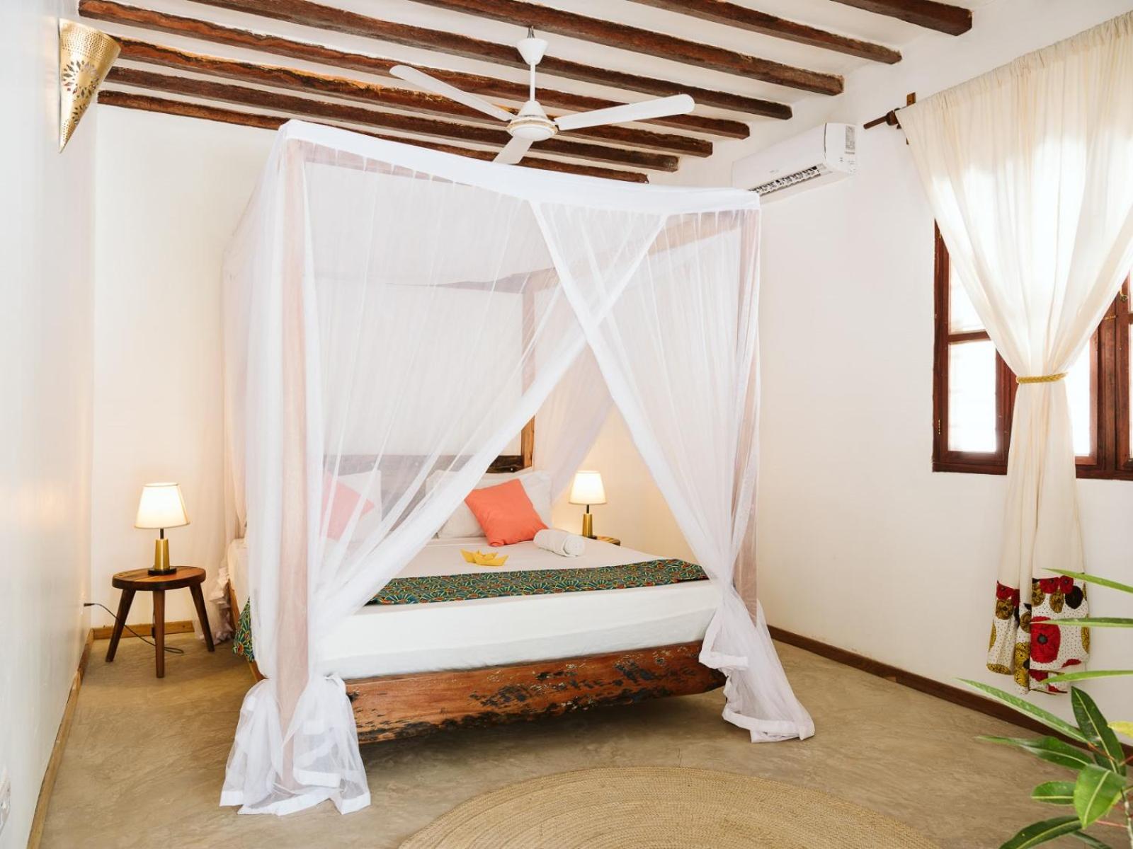 Two-Bedroom Cottage photo 2
