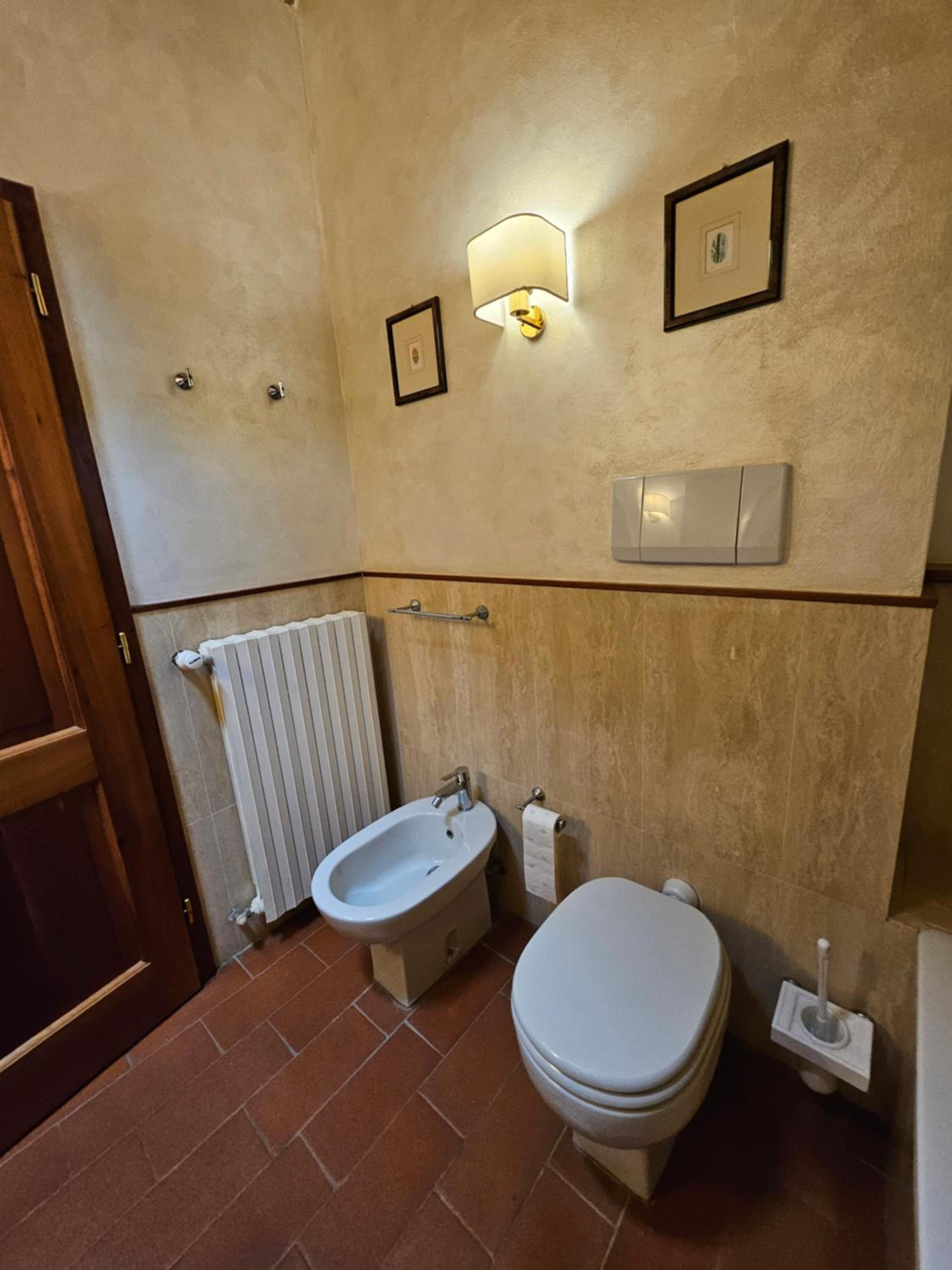 Standard King Room photo 3