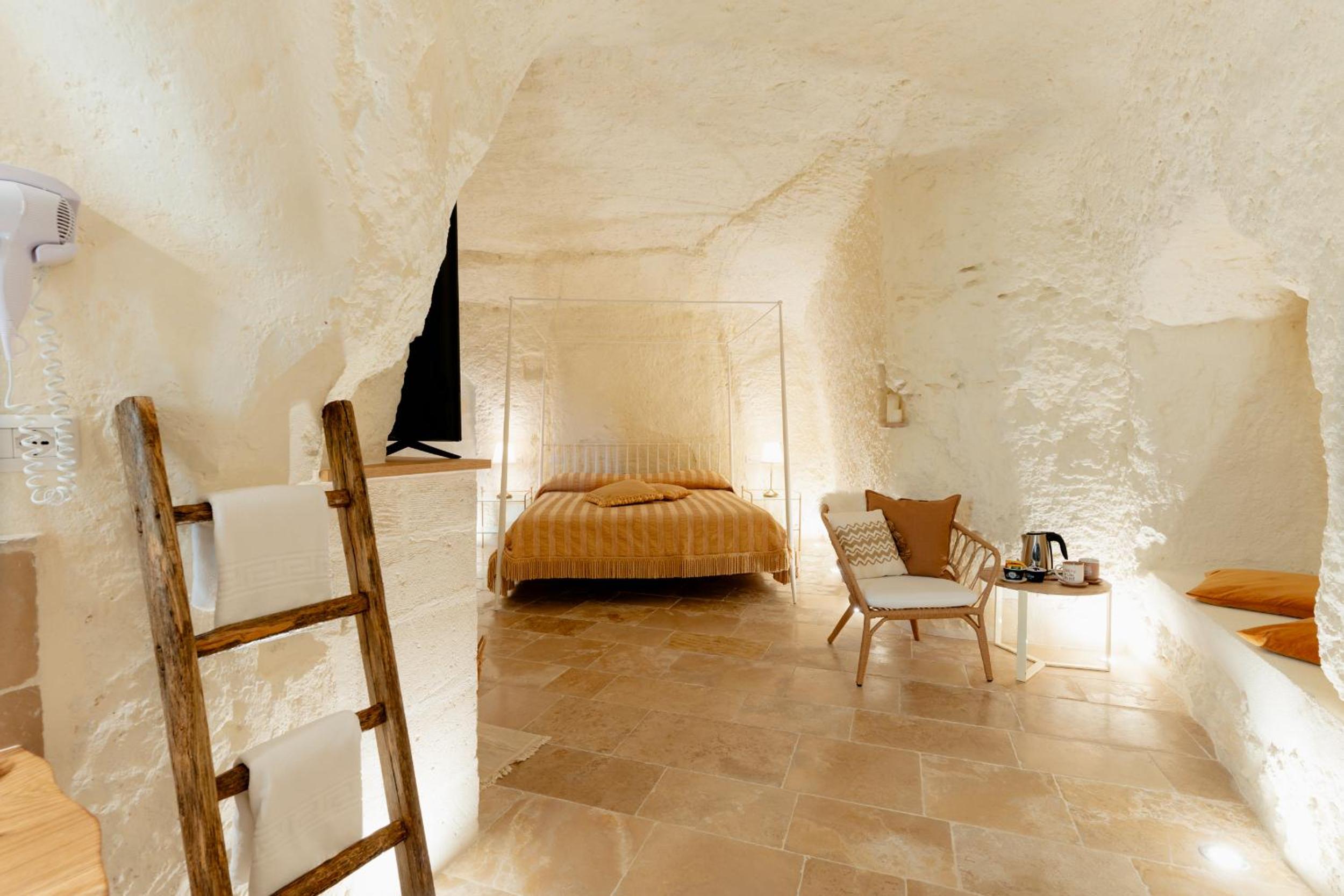 Junior Suite - Cave photo 3