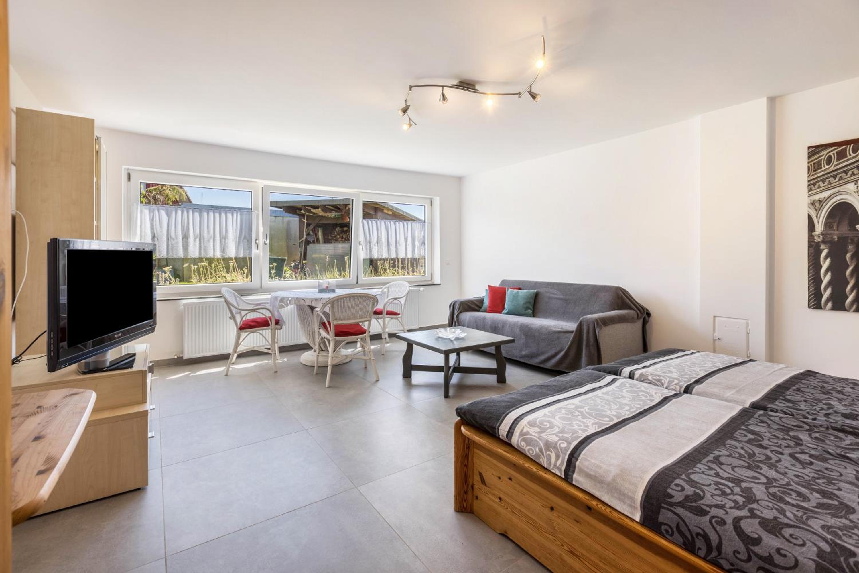 Two-Bedroom Deluxe Apartment with Garden View