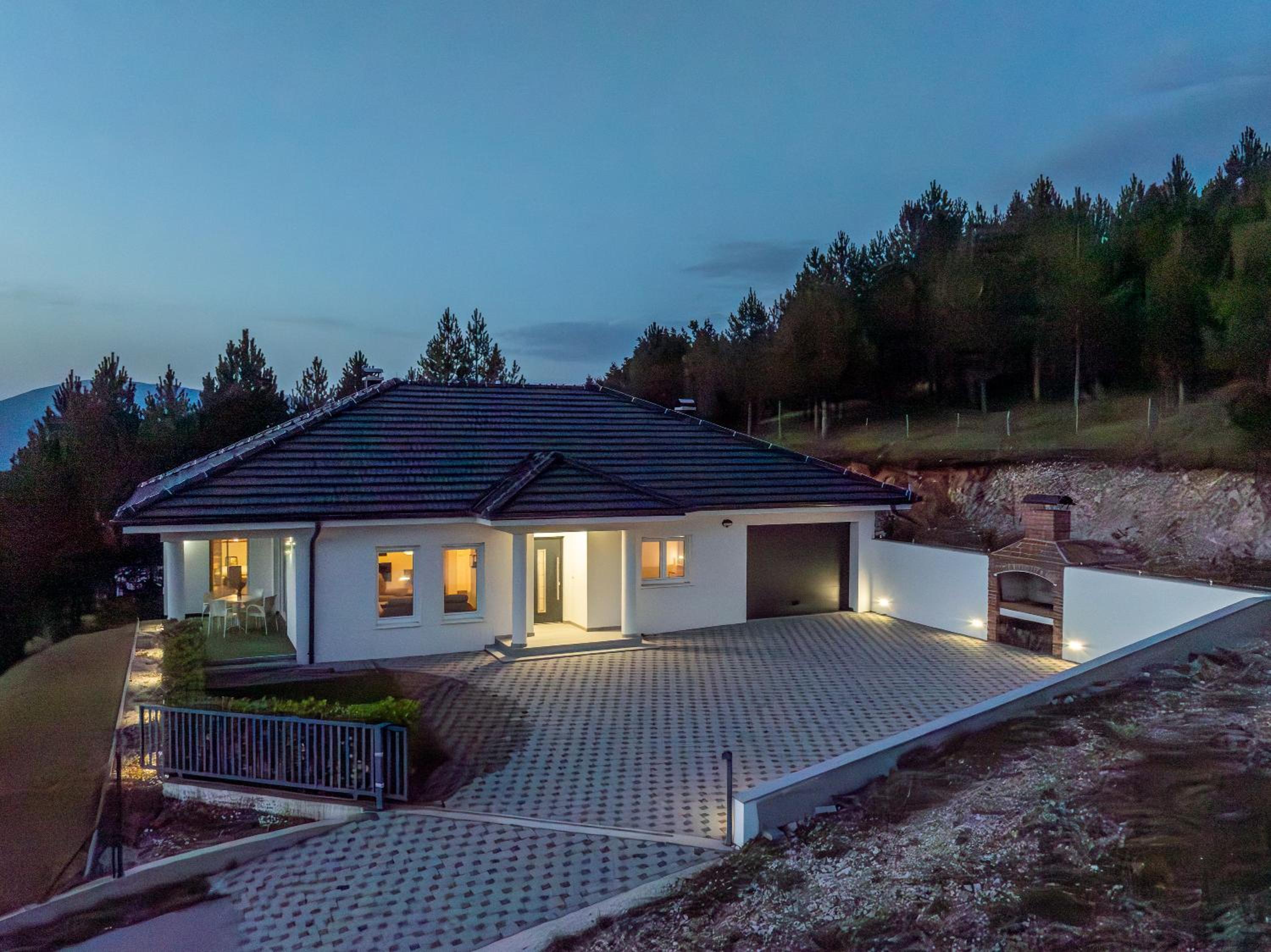 Villa photo 2
