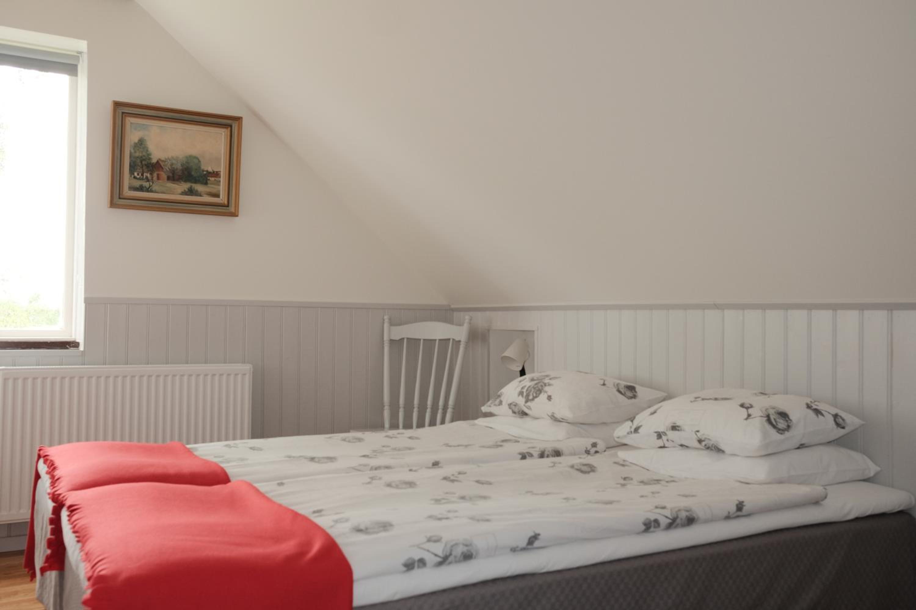 Standard Triple Room with Shared Bathroom photo 3