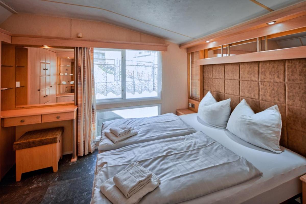 Two-Bedroom Chalet photo 2