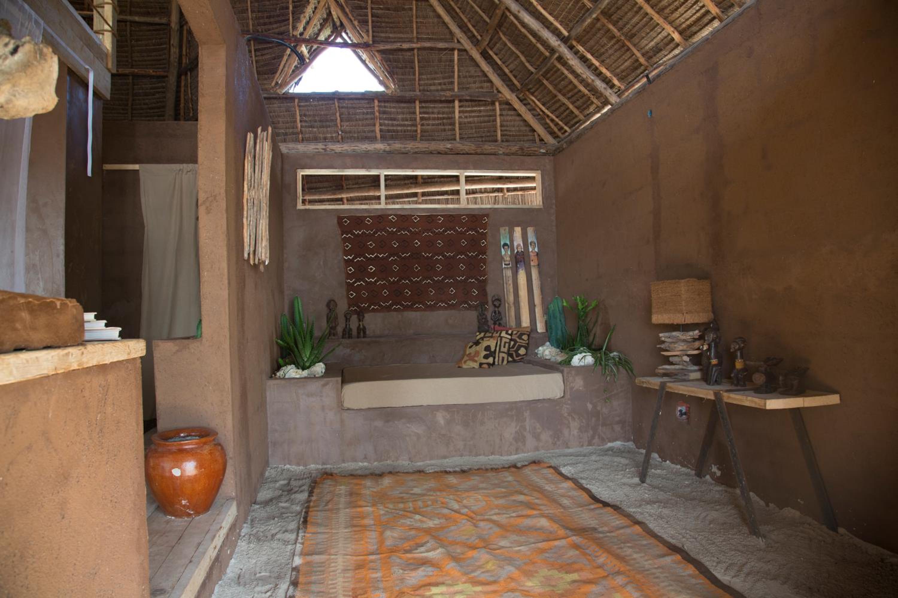 Duplex Bungalow with Pool View - Photo 1