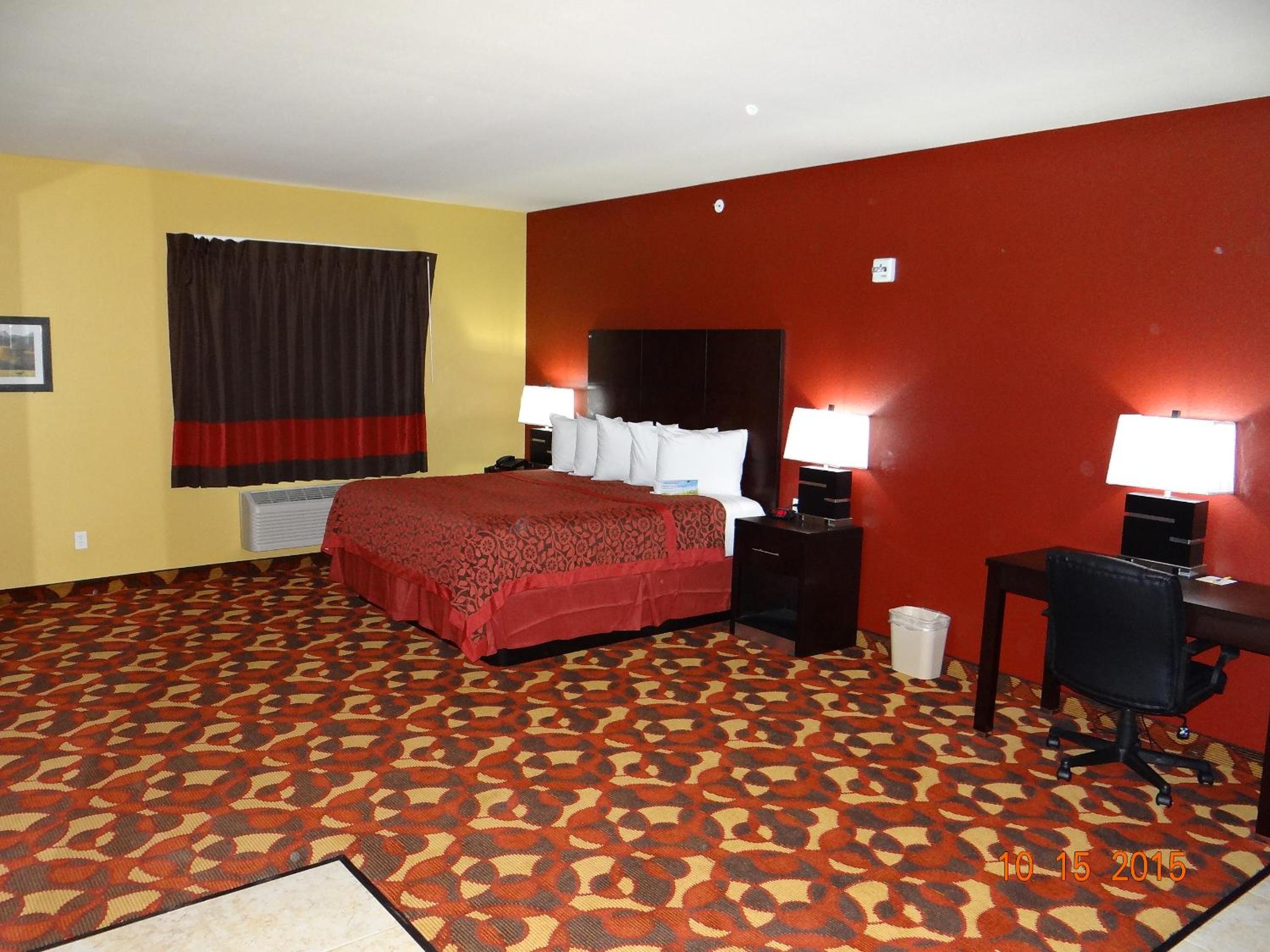 King Suite With One King Bed - Non-Smoking photo 1